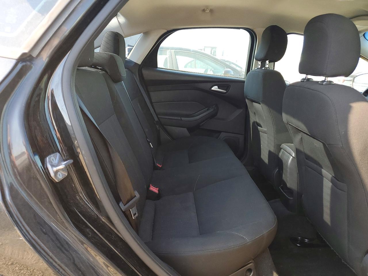 2015 Ford Focus Se Black vin: 1FADP3F23FL274023