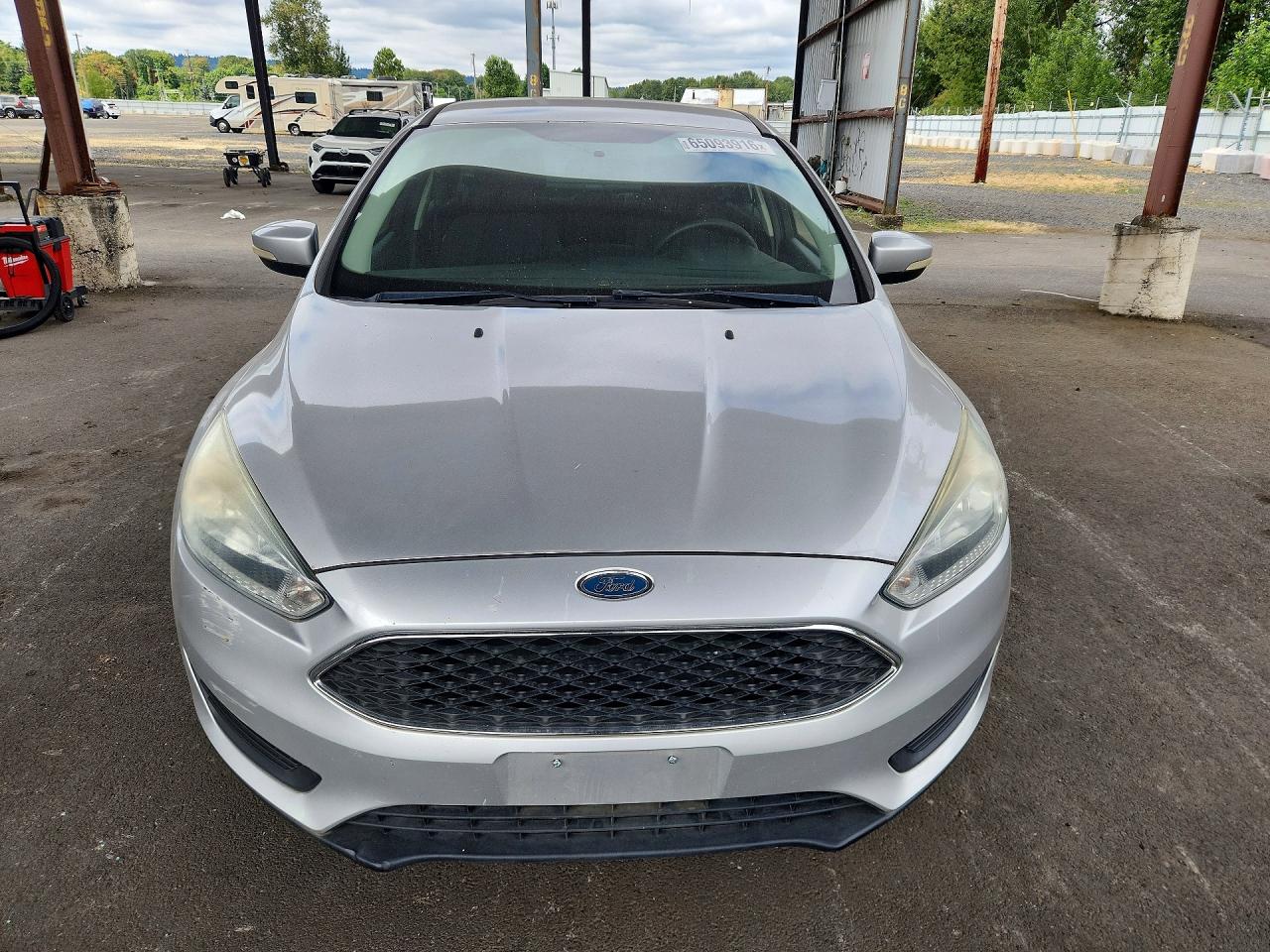 2015 Ford Focus Se Silver vin: 1FADP3F23FL277018