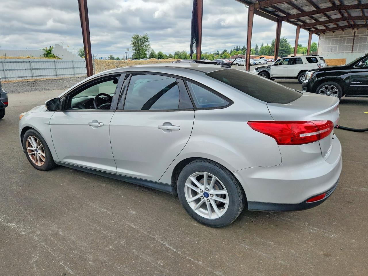 2015 Ford Focus Se Silver vin: 1FADP3F23FL277018