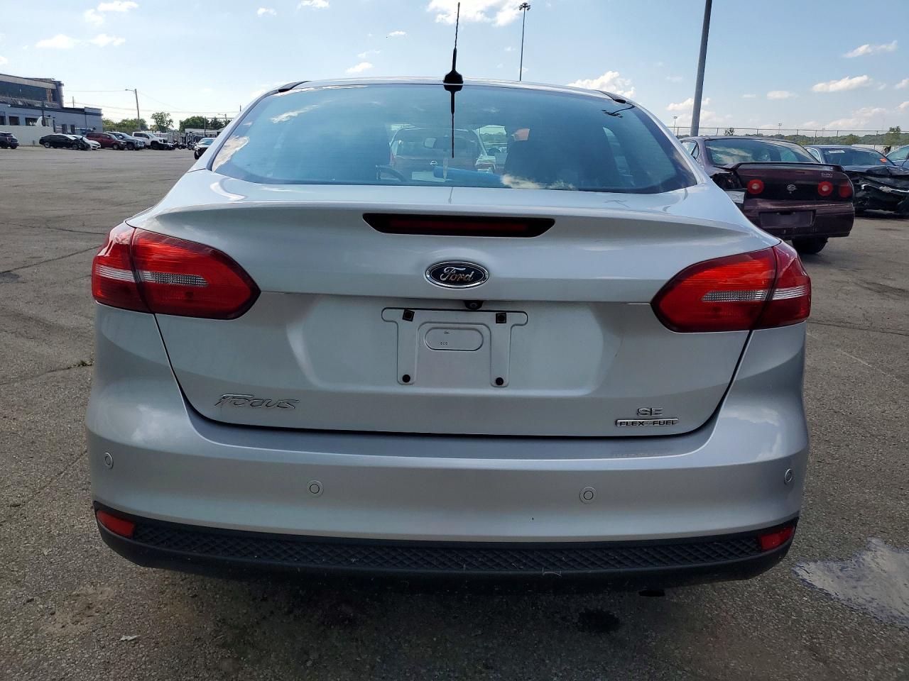 2015 Ford Focus Se Silver vin: 1FADP3F23FL280498