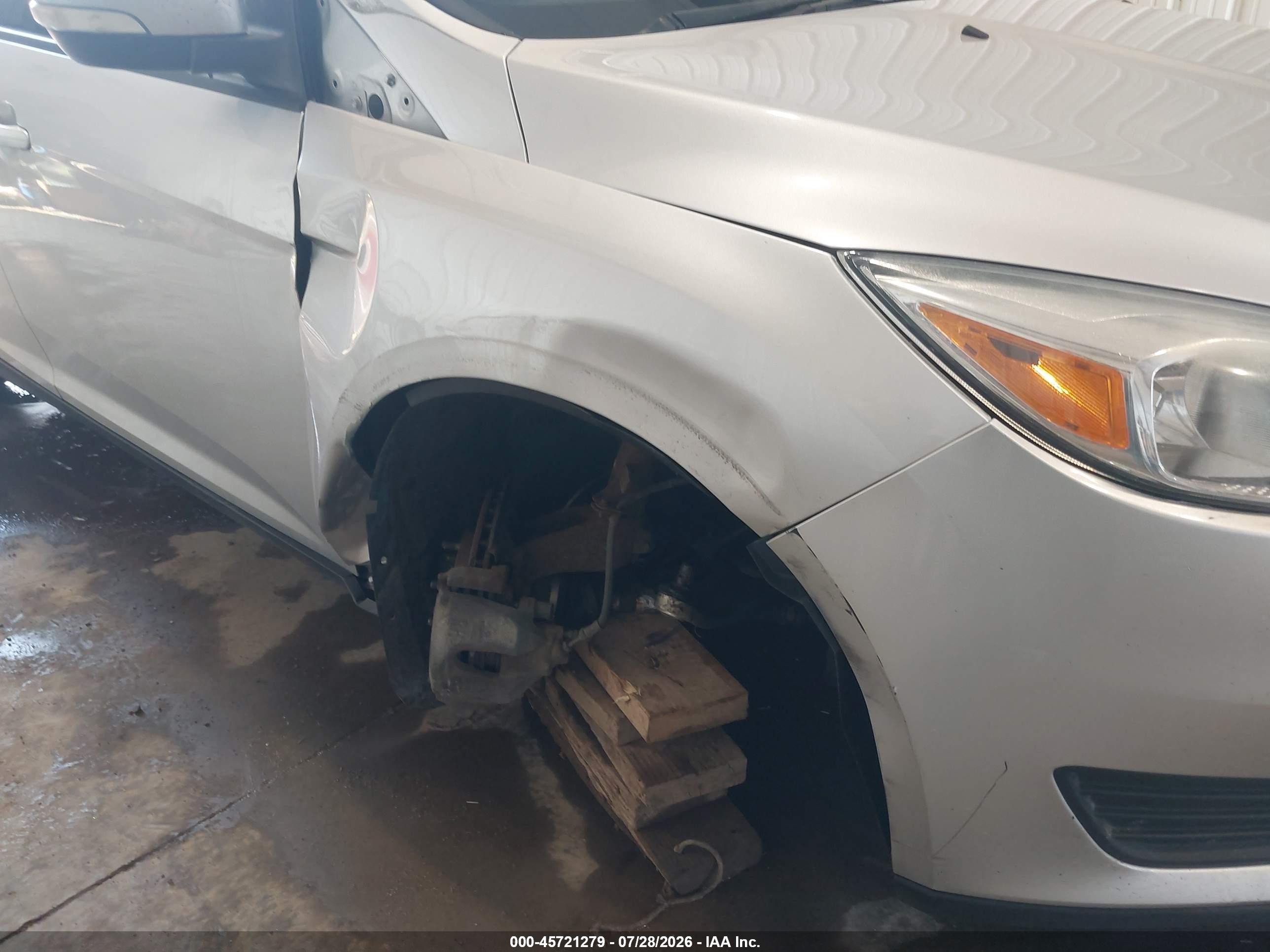 2015 Ford Focus Se Silver vin: 1FADP3F23FL281232
