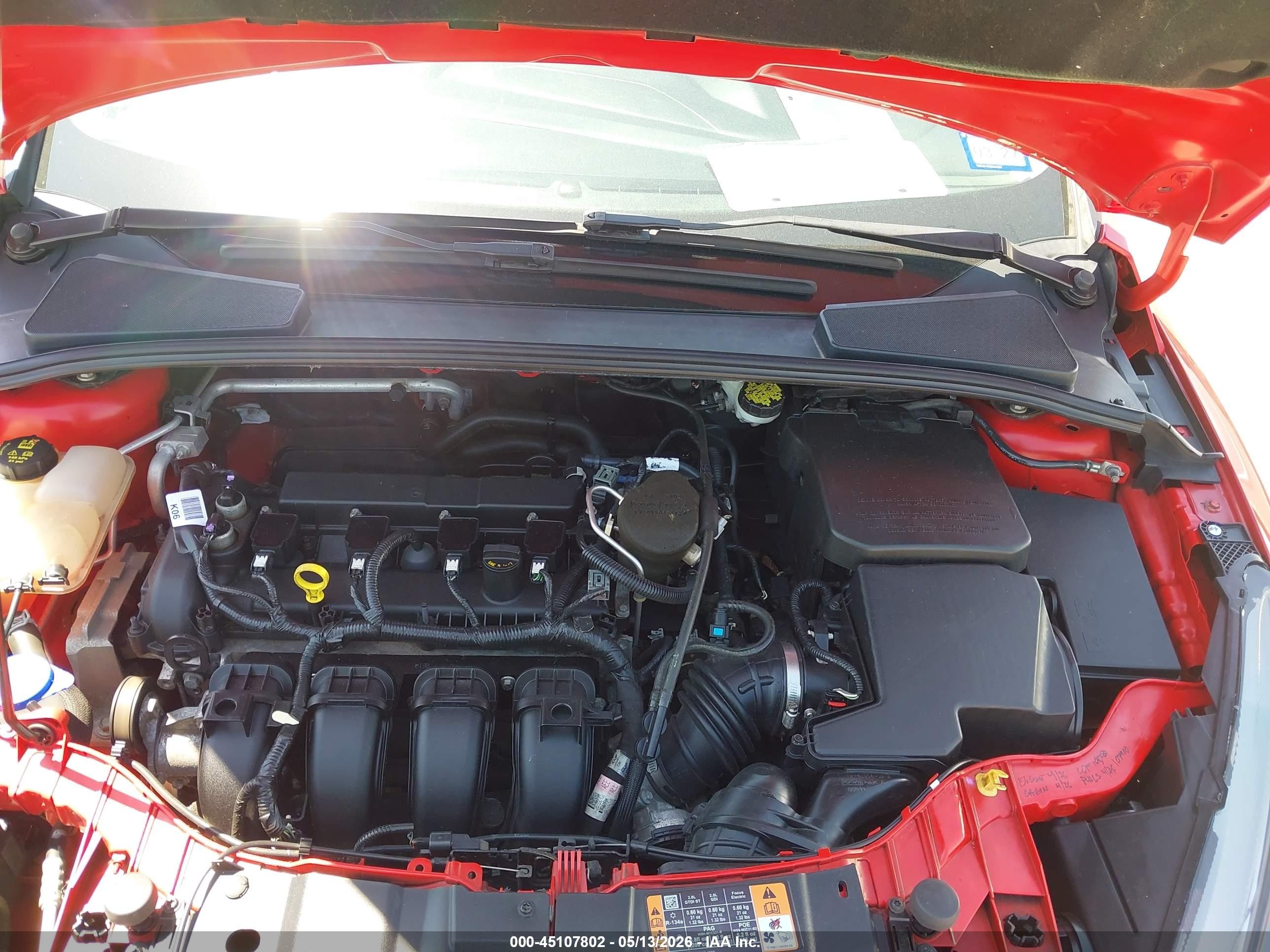 2015 Ford Focus Se Red vin: 1FADP3F23FL283238