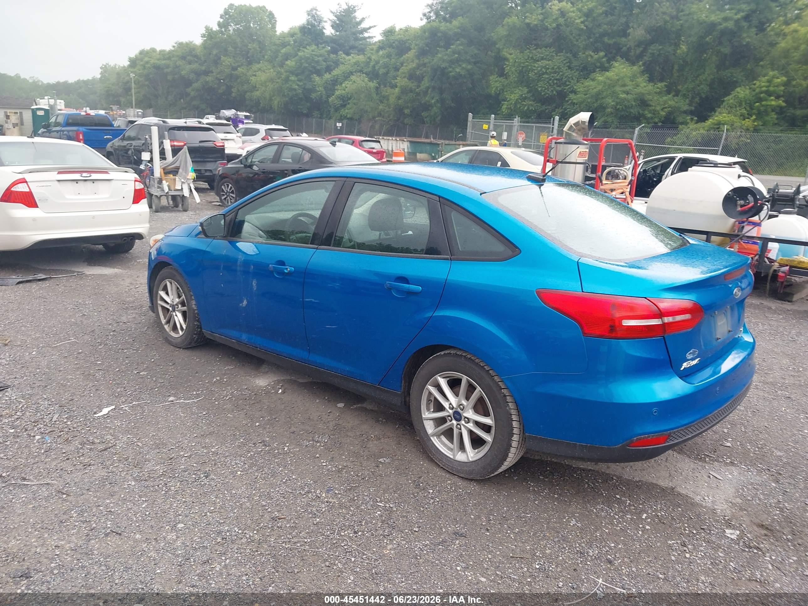 2015 Ford Focus Se Blue vin: 1FADP3F23FL286883