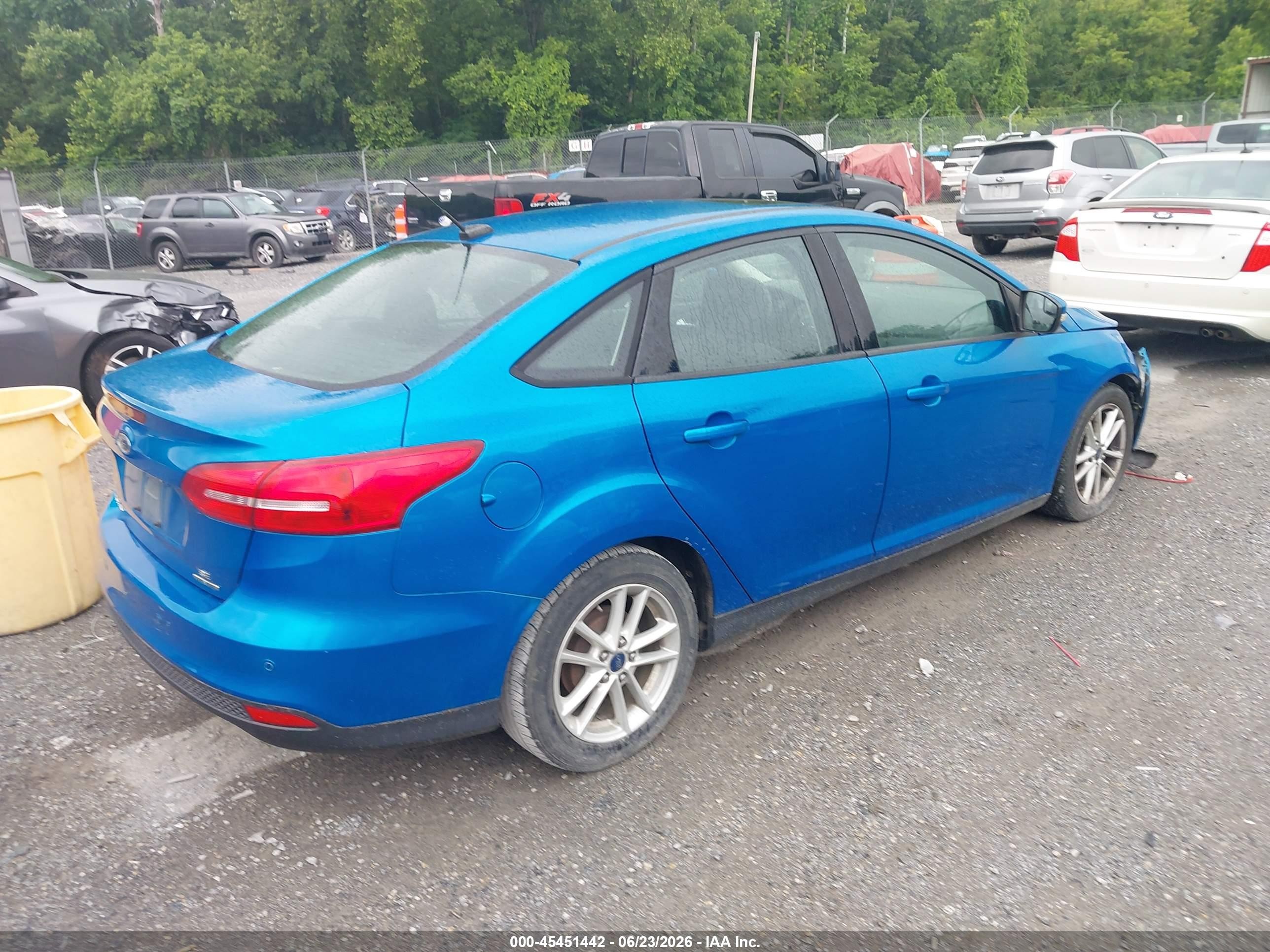2015 Ford Focus Se Blue vin: 1FADP3F23FL286883