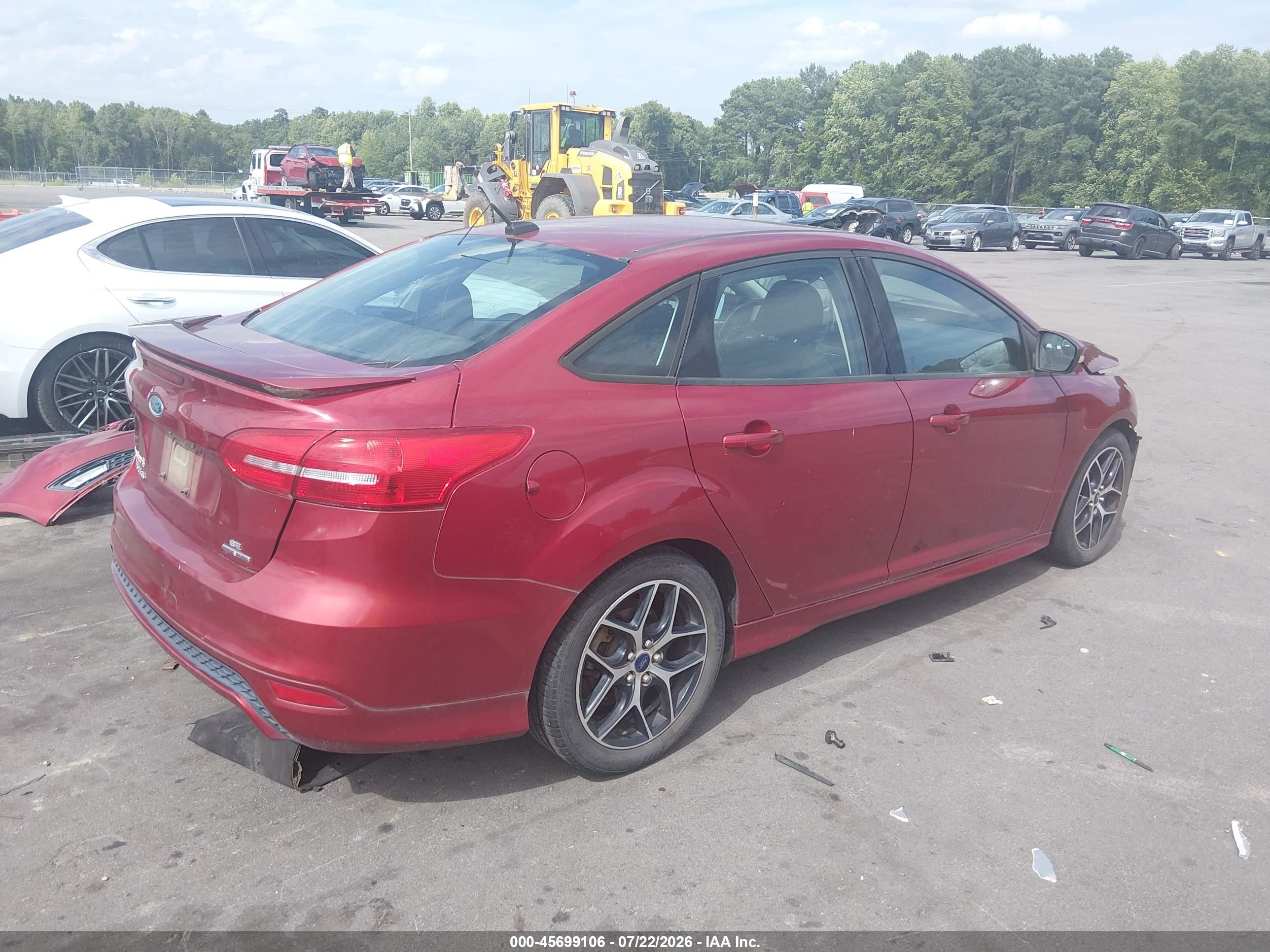 2015 Ford Focus Se Red vin: 1FADP3F23FL298791