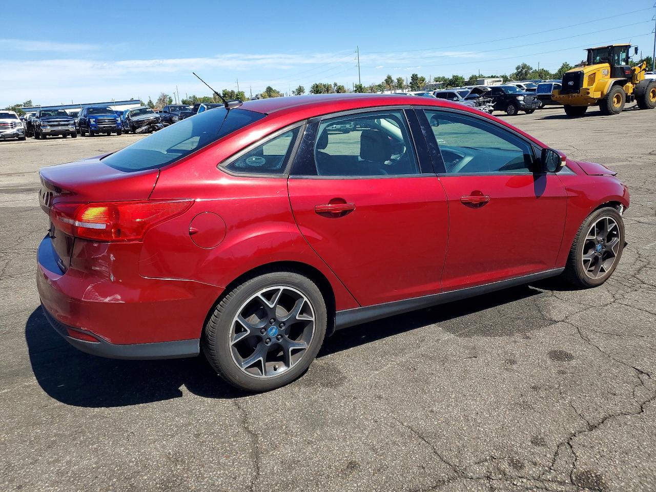 2015 Ford Focus Se Red vin: 1FADP3F23FL300135