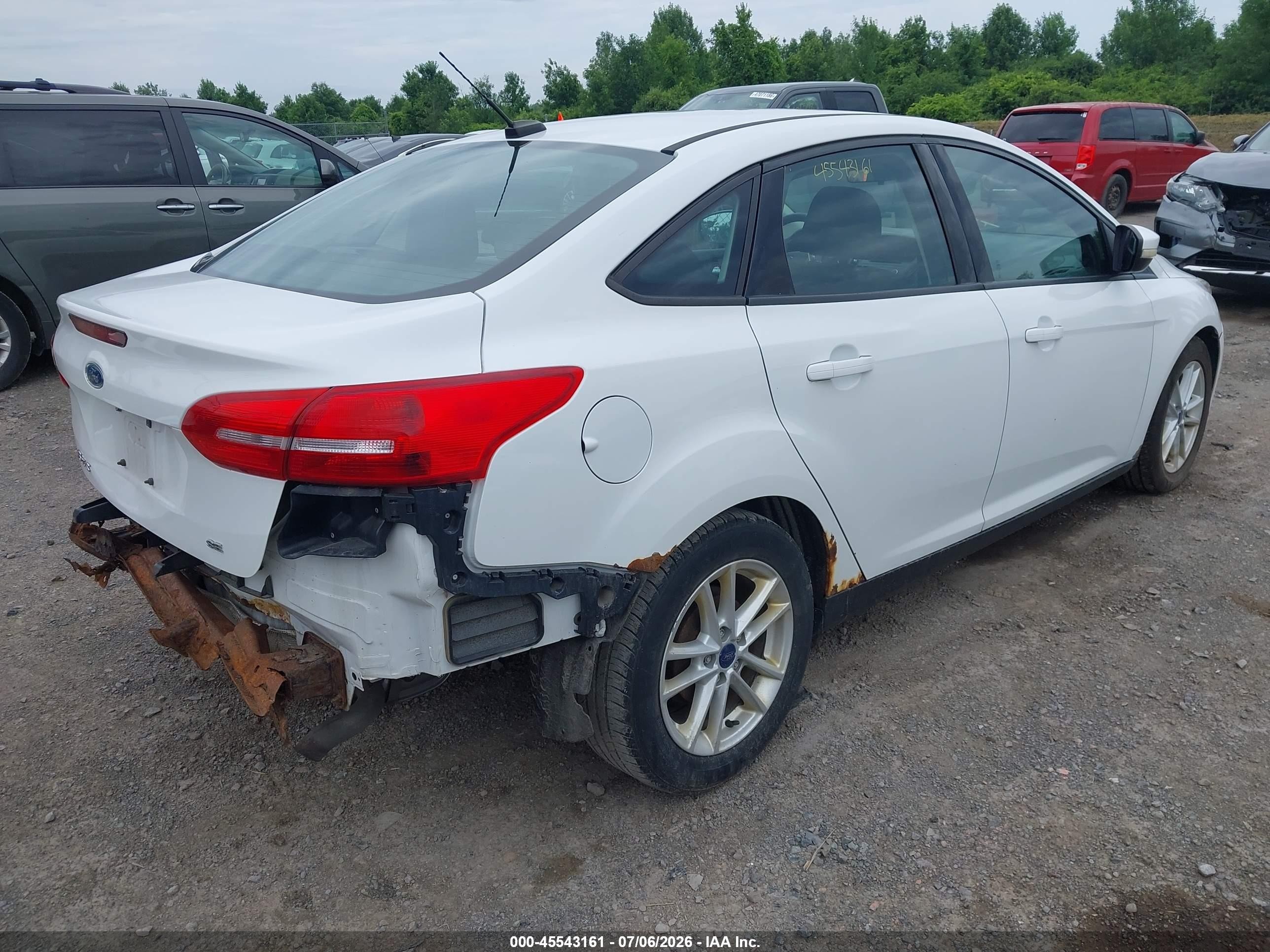 2015 Ford Focus Se White vin: 1FADP3F23FL301737