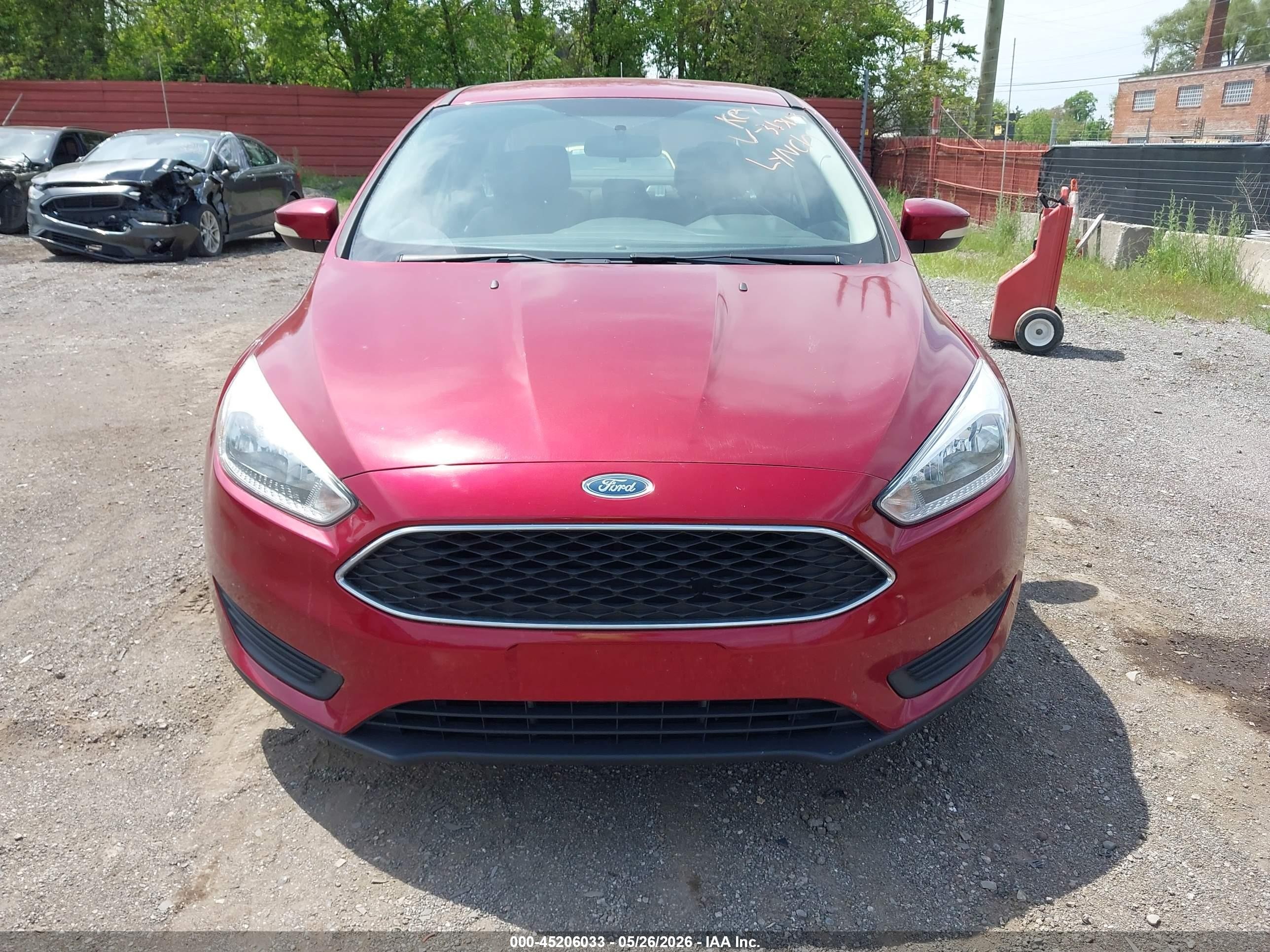 2015 Ford Focus Se Red vin: 1FADP3F23FL313113