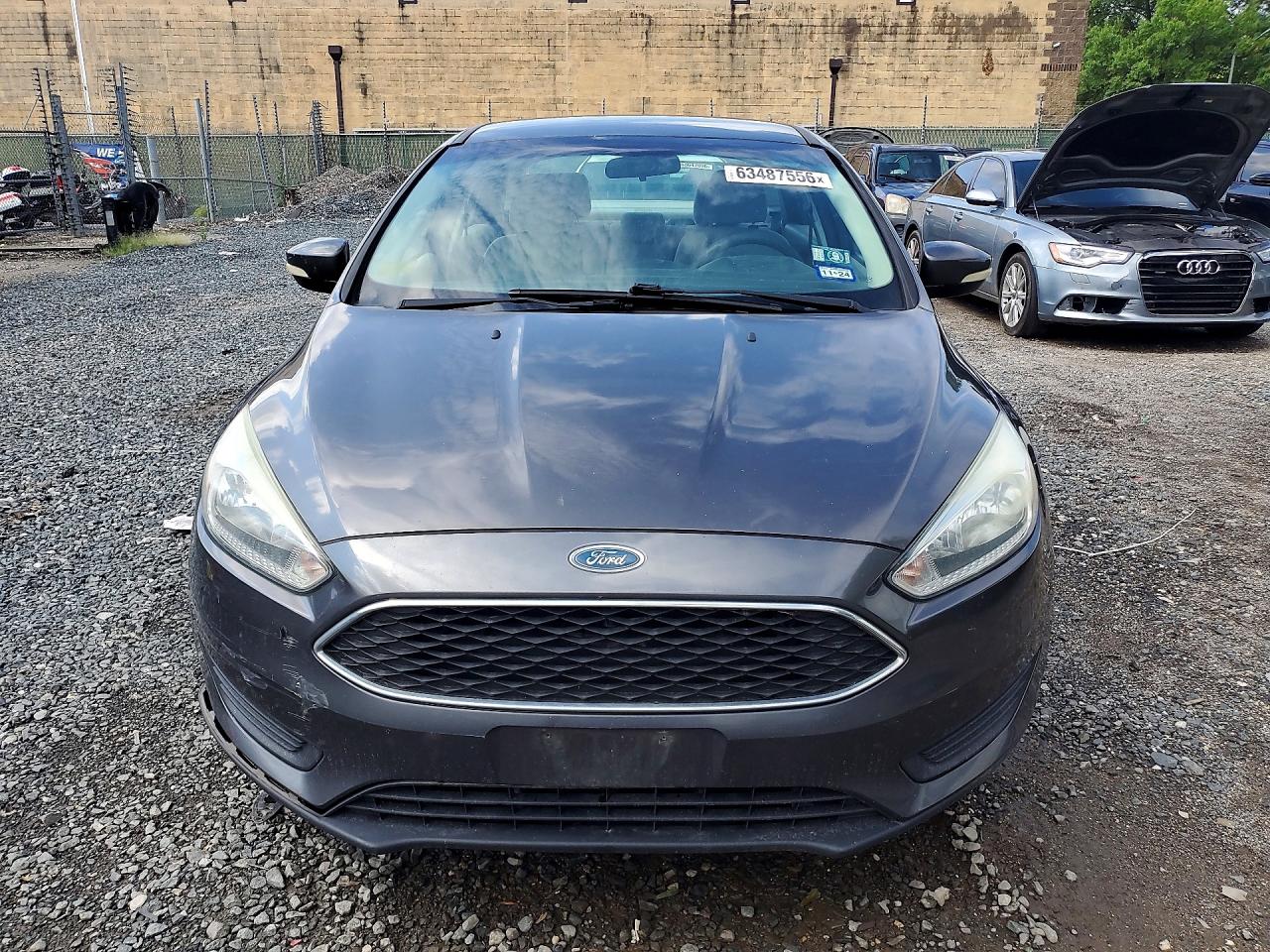 2015 Ford Focus Se Gray vin: 1FADP3F23FL317324