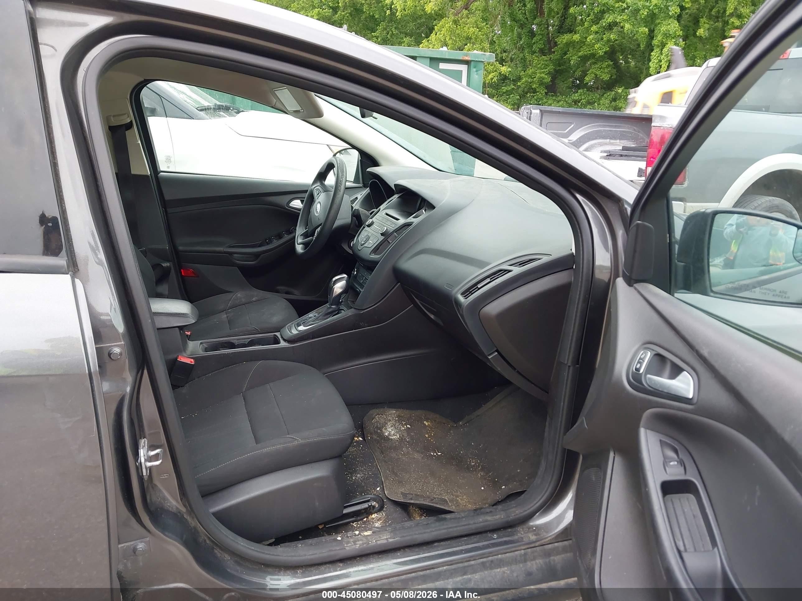 2015 Ford Focus Se Gray vin: 1FADP3F23FL327223