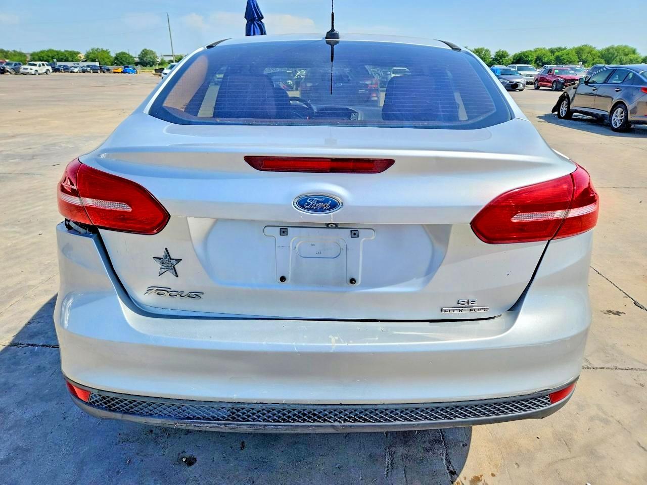 2015 Ford Focus Se Silver vin: 1FADP3F23FL340649