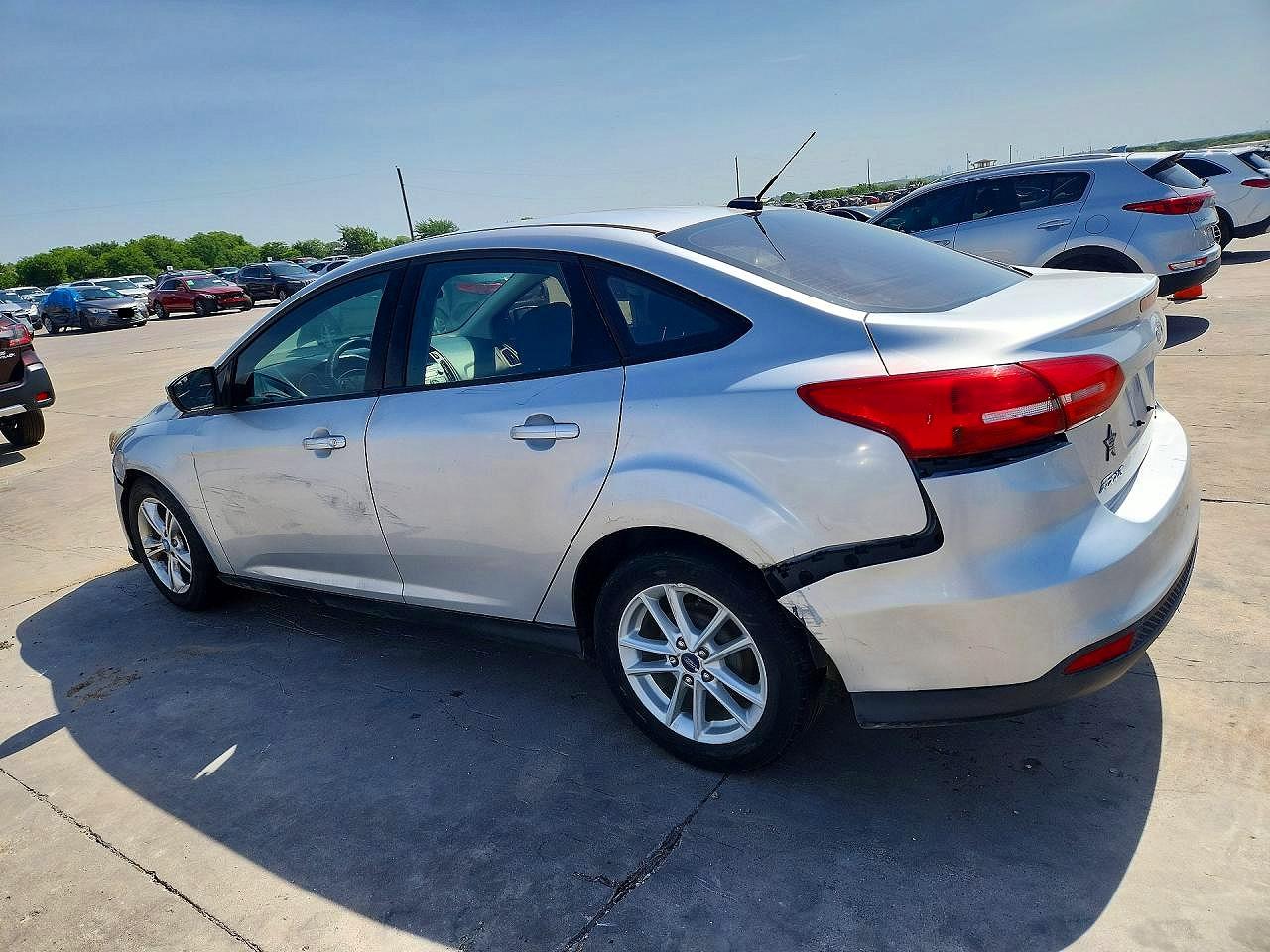 2015 Ford Focus Se Silver vin: 1FADP3F23FL340649