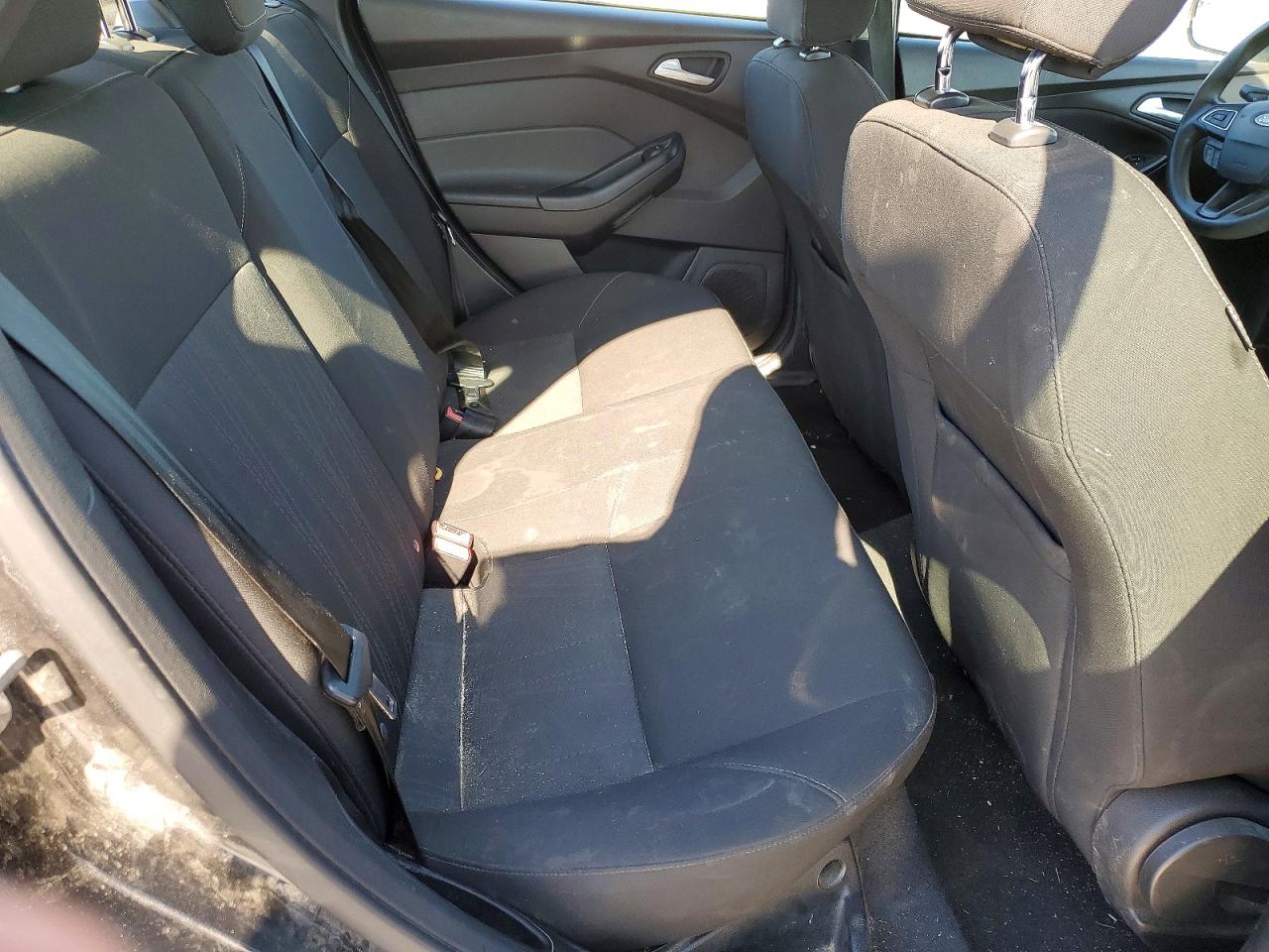 2015 Ford Focus Se Gray vin: 1FADP3F23FL346998