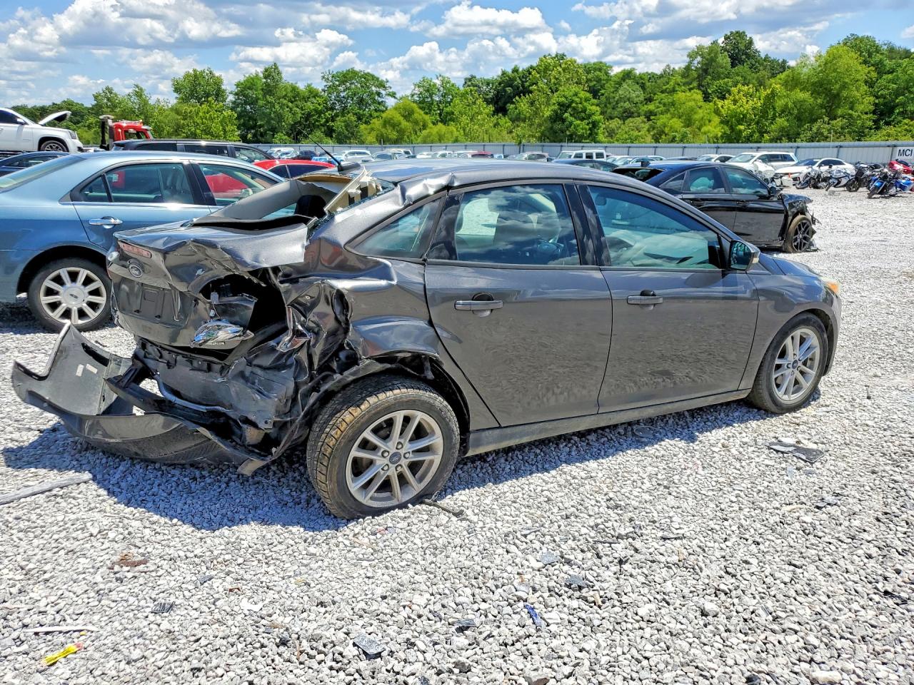 2015 Ford Focus Se Gray vin: 1FADP3F23FL348167