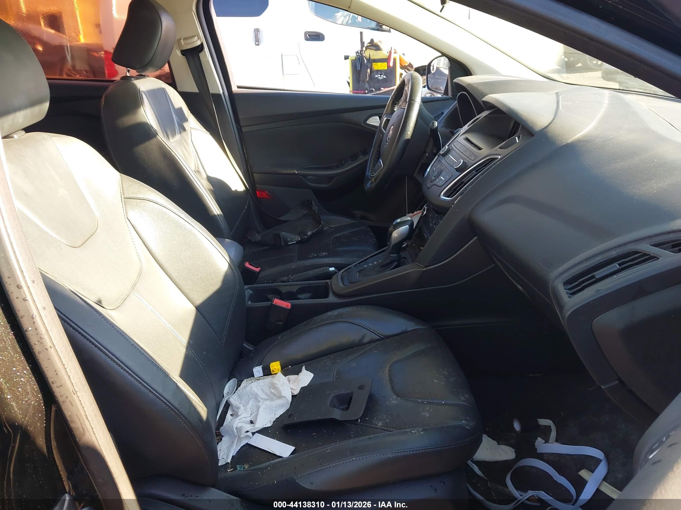 2015 Ford Focus Se Gray vin: 1FADP3F23FL380598