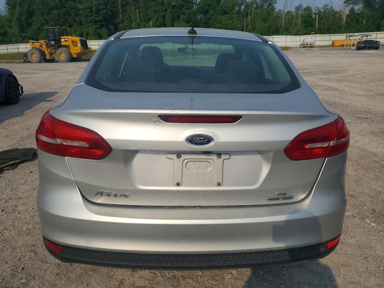 2015 Ford Focus Se Silver vin: 1FADP3F23FL383470