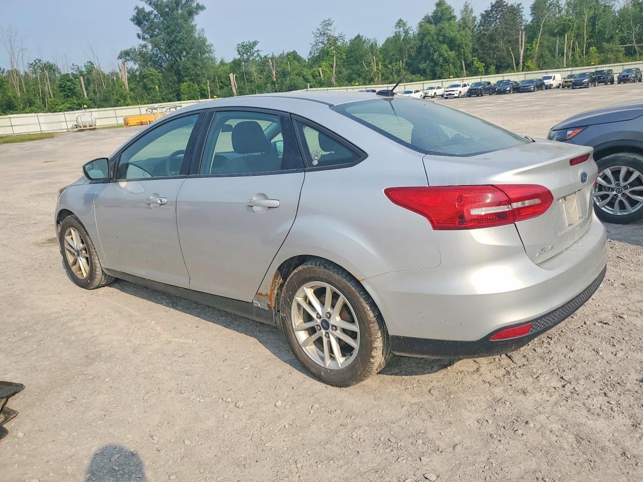 2015 Ford Focus Se Silver vin: 1FADP3F23FL383470