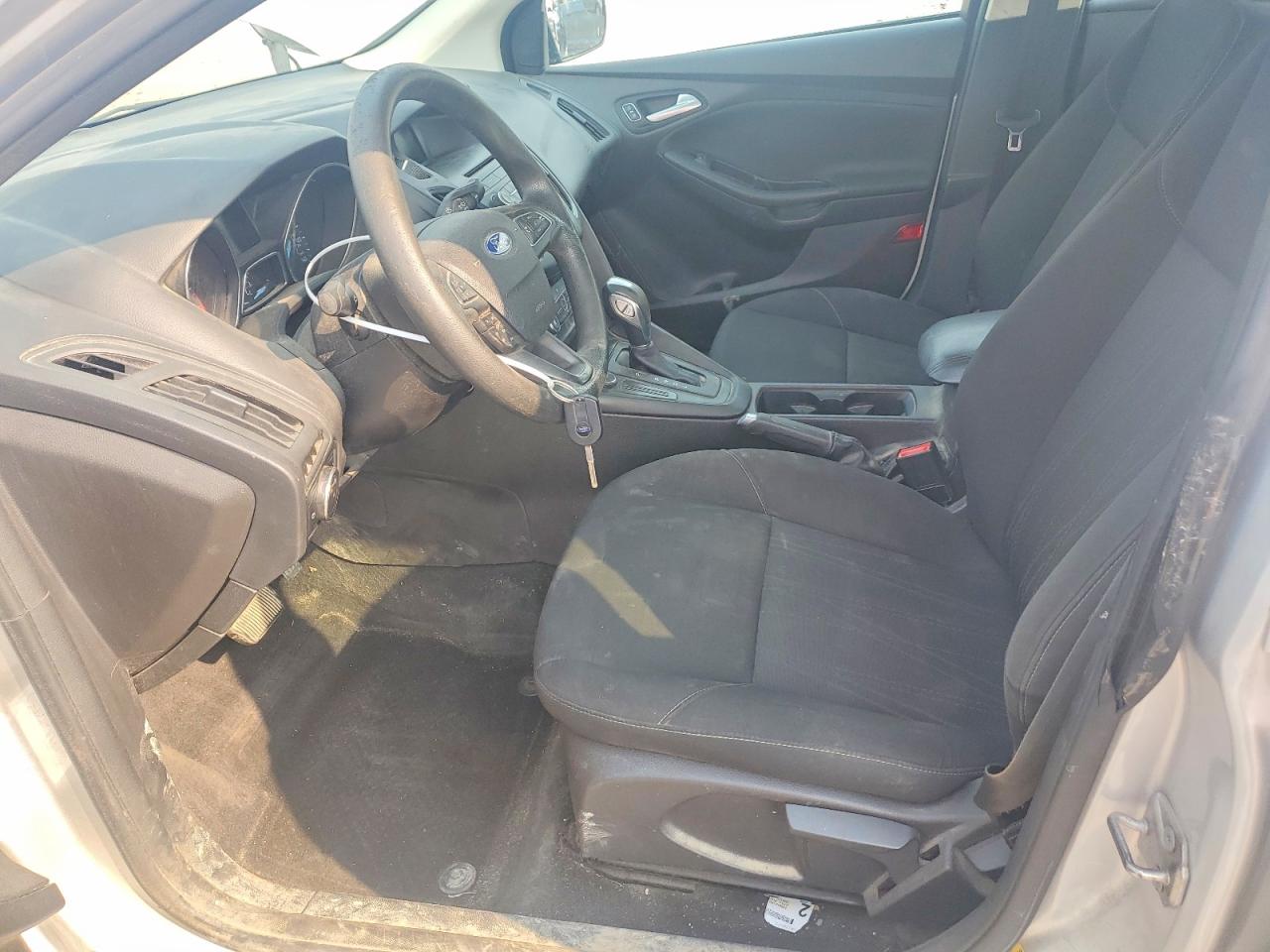 2015 Ford Focus Se Silver vin: 1FADP3F23FL383470