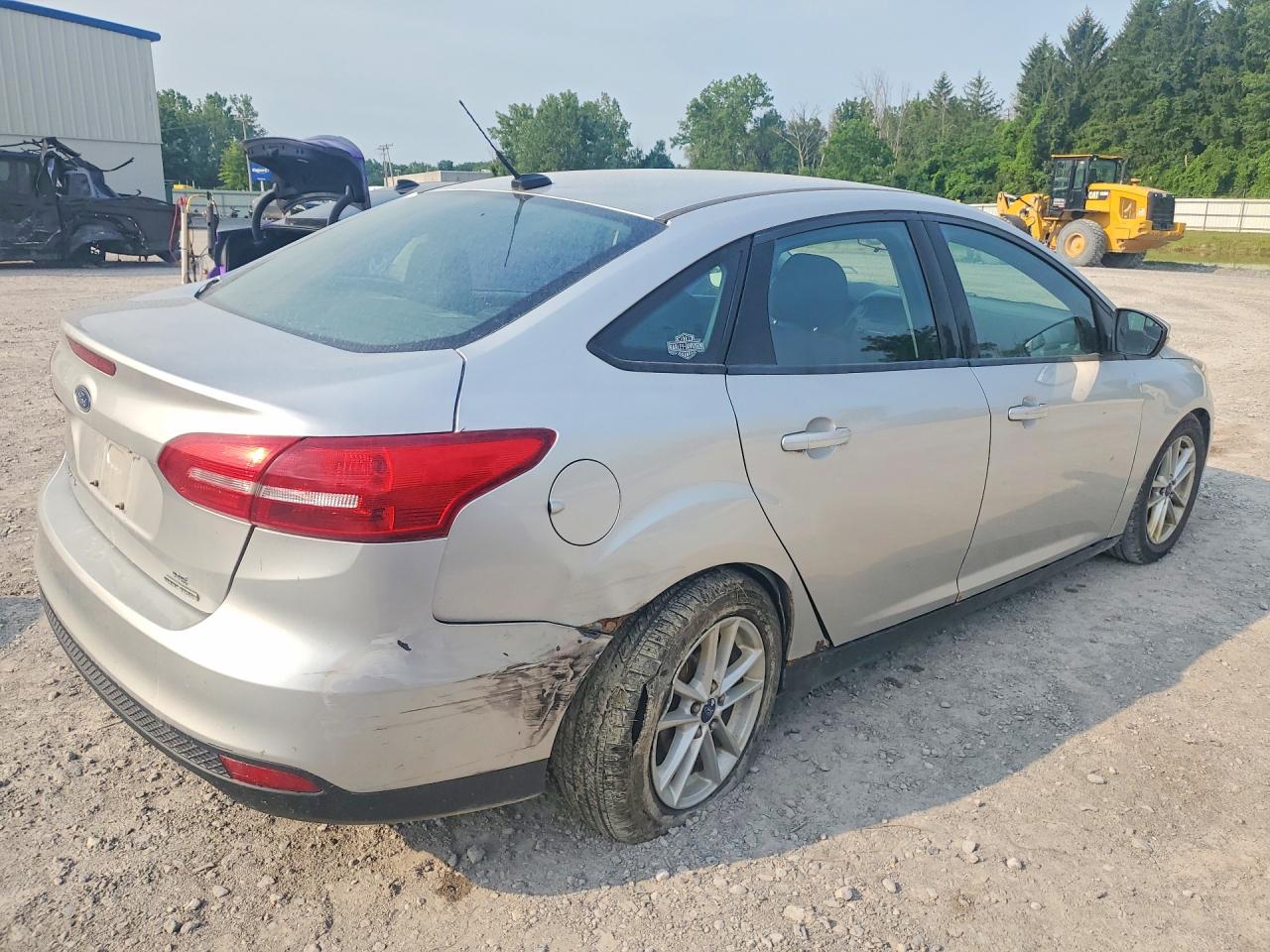2015 Ford Focus Se Silver vin: 1FADP3F23FL383470