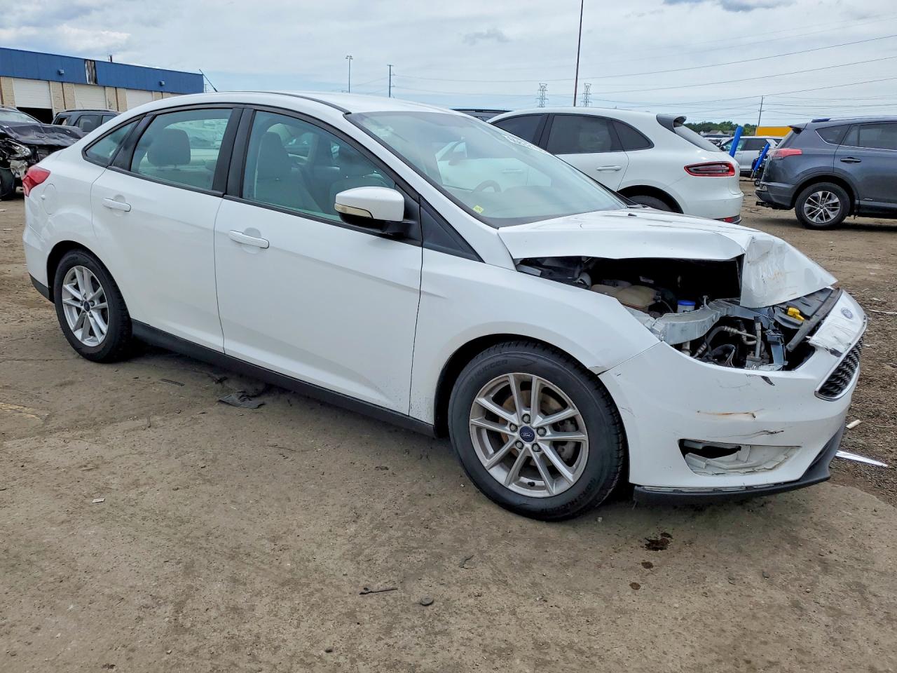 2016 Ford Focus Se White vin: 1FADP3F23GL239080