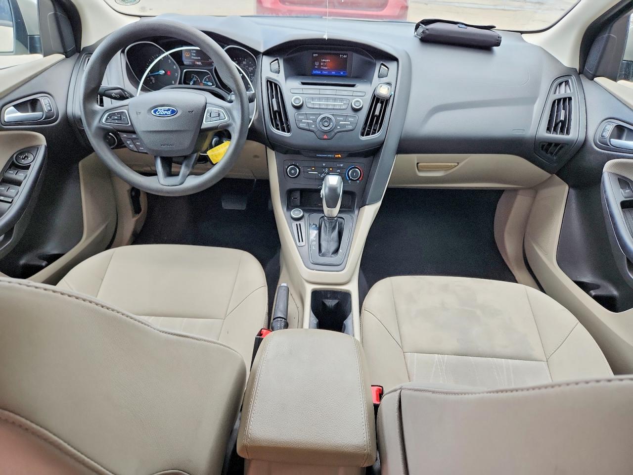 2016 Ford Focus Se Бежевый vin: 1FADP3F23GL261533