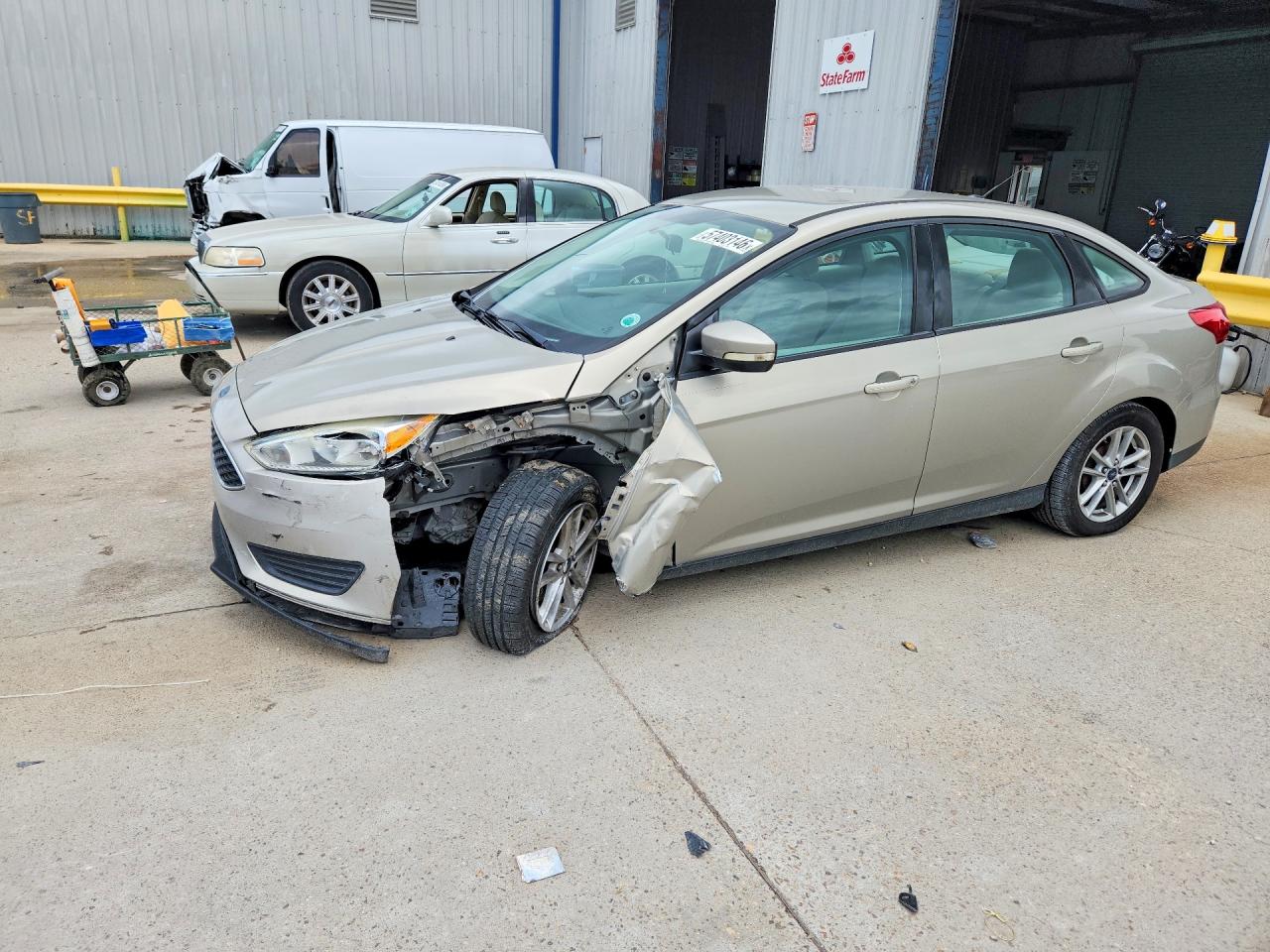 2016 Ford Focus Se Beige vin: 1FADP3F23GL261533