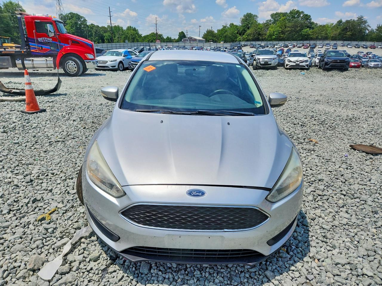 2016 Ford Focus Se Silver vin: 1FADP3F23GL291468