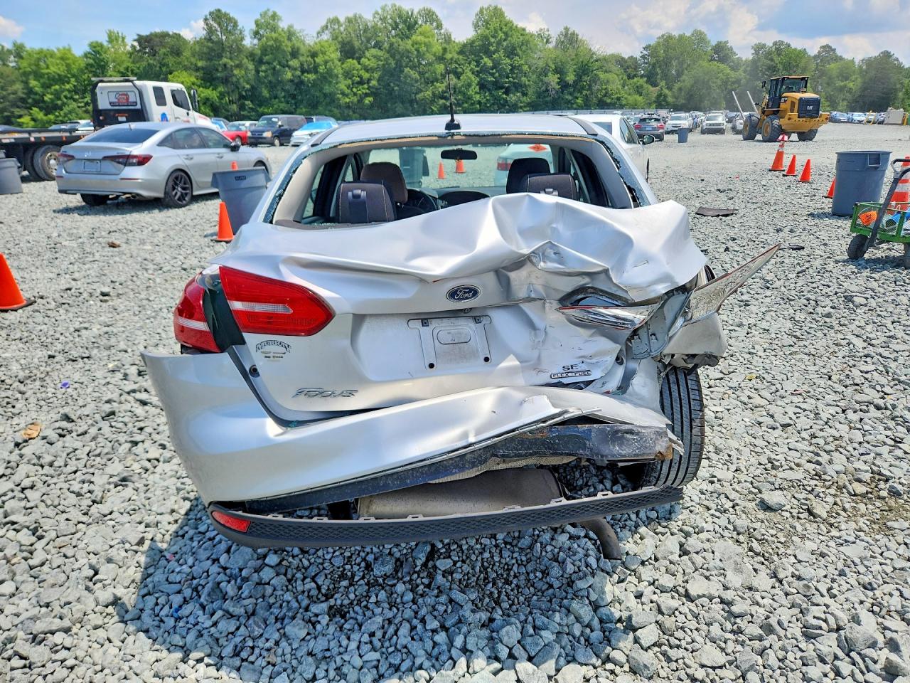 2016 Ford Focus Se Silver vin: 1FADP3F23GL291468