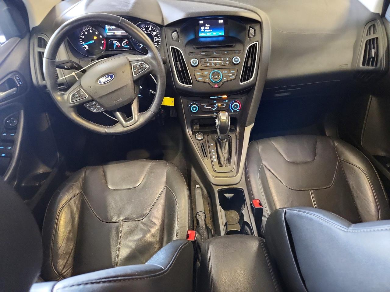 2016 Ford Focus Se Silver vin: 1FADP3F23GL321004