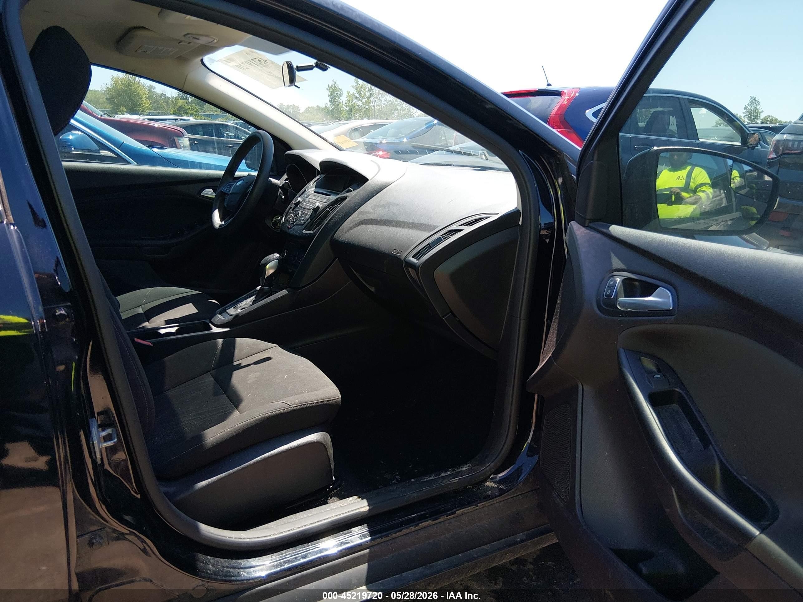 2017 Ford Focus Se Black vin: 1FADP3F23HL302731