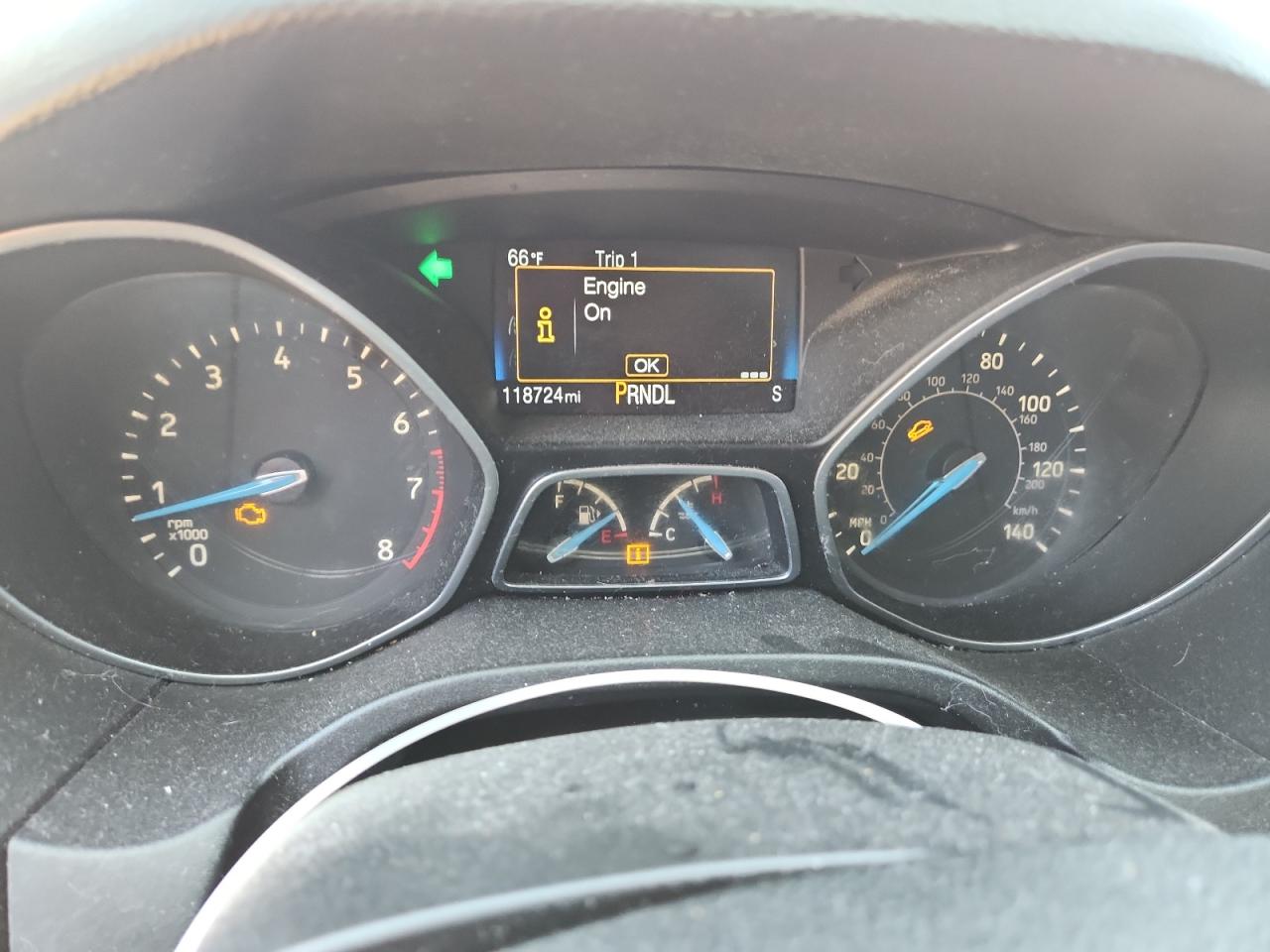 2017 Ford Focus Se Red vin: 1FADP3F23HL345756