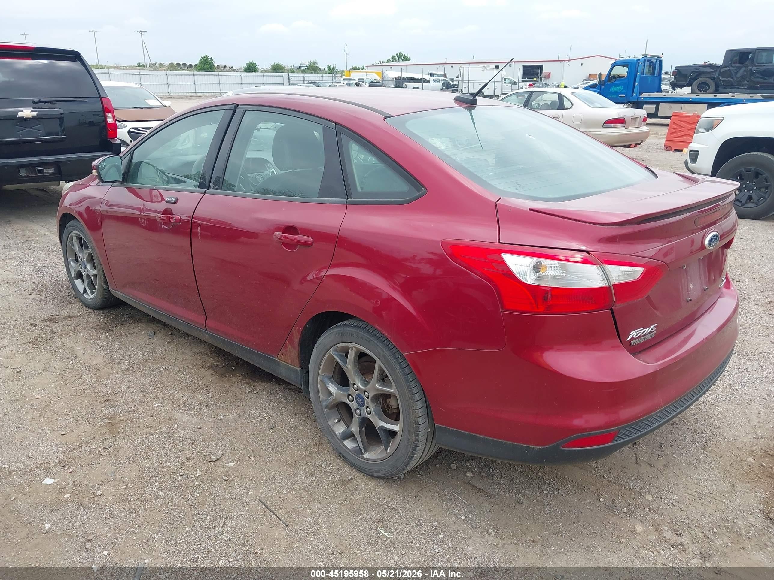 2013 Ford Focus Se Maroon vin: 1FADP3F24DL115976