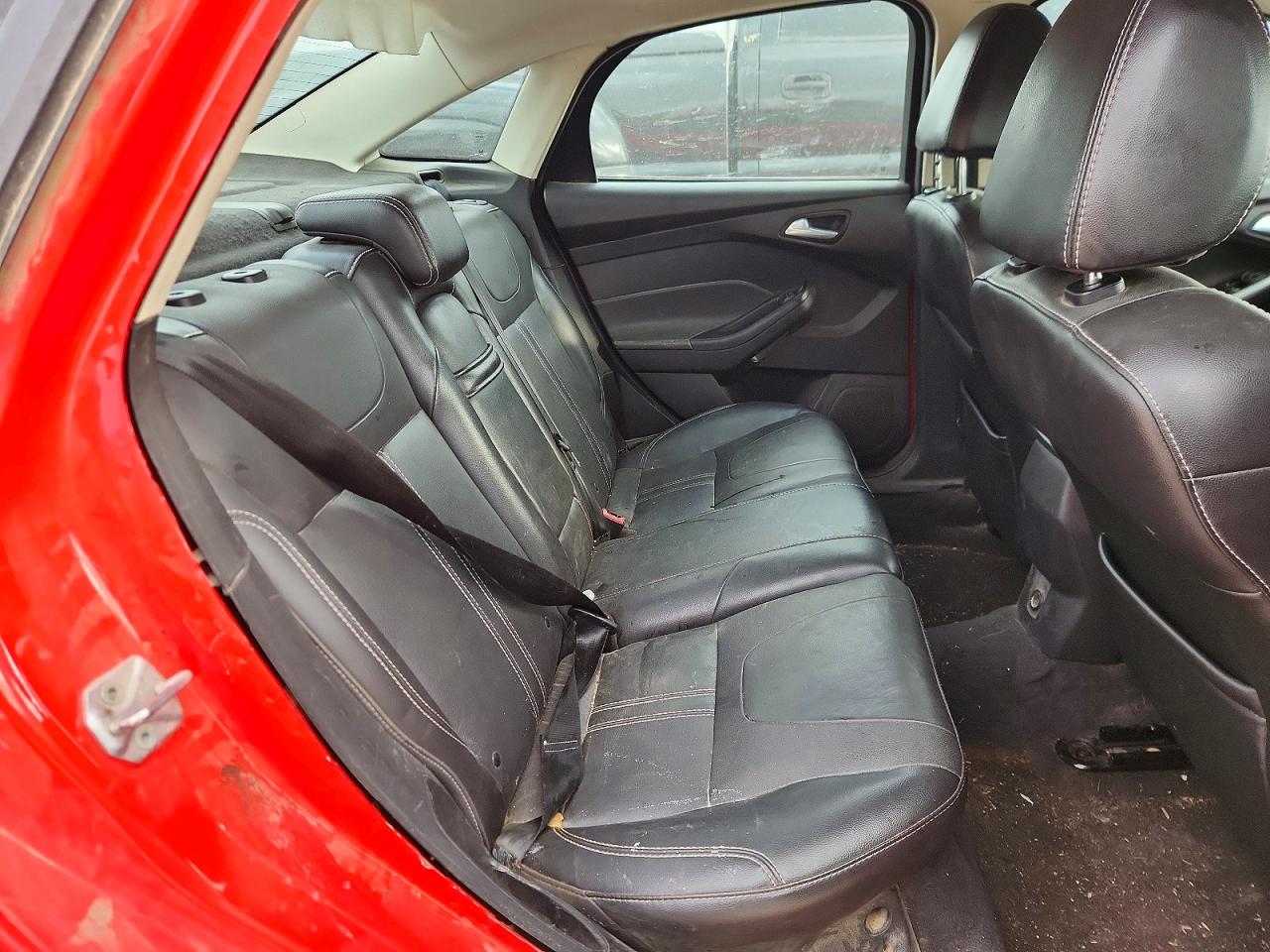 2013 Ford Focus Se Red vin: 1FADP3F24DL116061