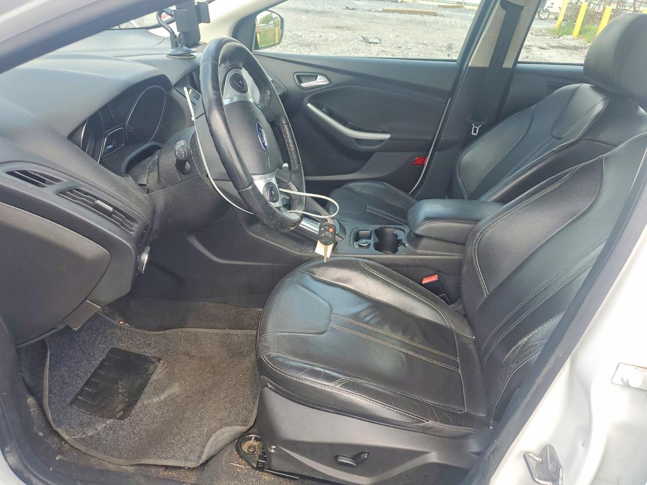 2013 Ford Focus Se White vin: 1FADP3F24DL128579
