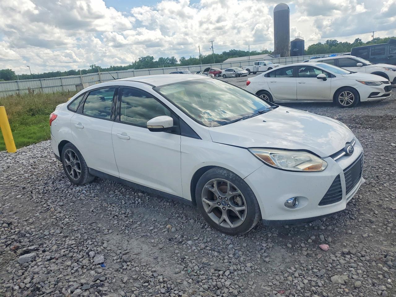 2013 Ford Focus Se White vin: 1FADP3F24DL128579