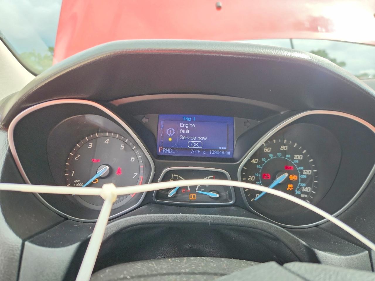 2013 Ford Focus Se Red vin: 1FADP3F24DL132843