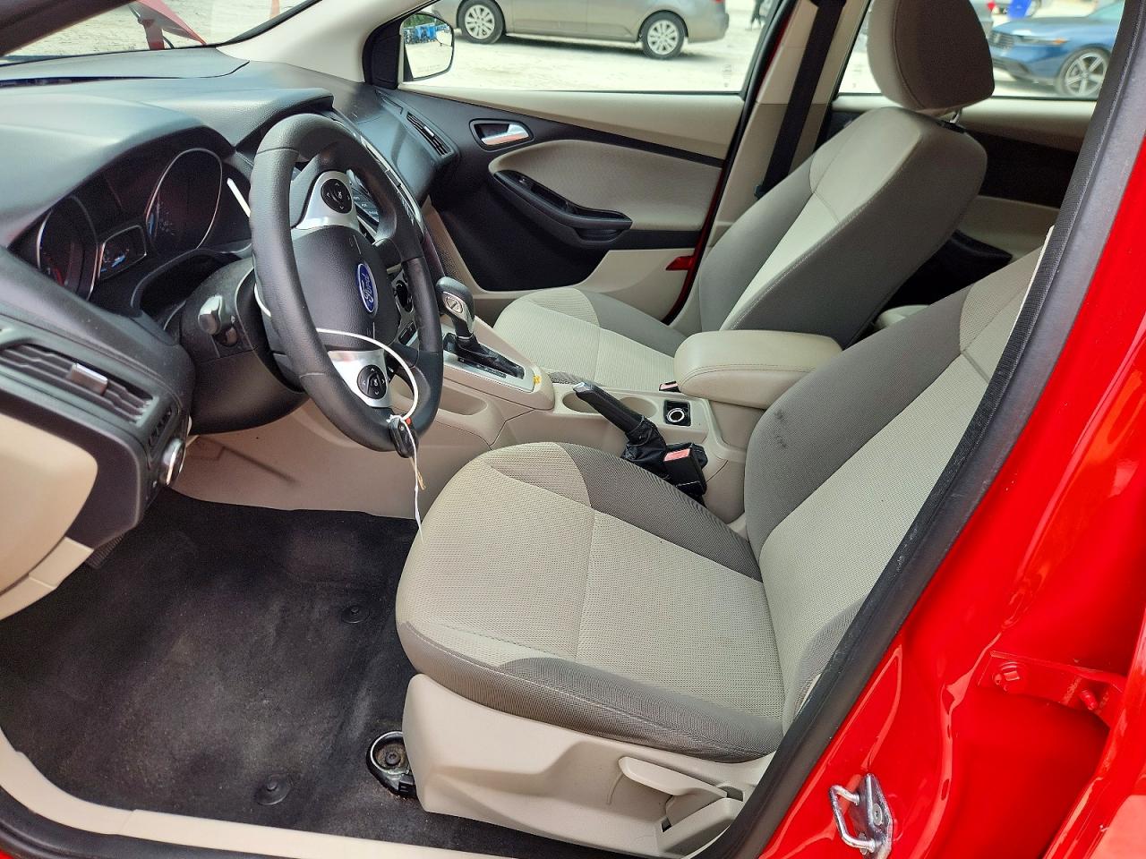 2013 Ford Focus Se Red vin: 1FADP3F24DL132843