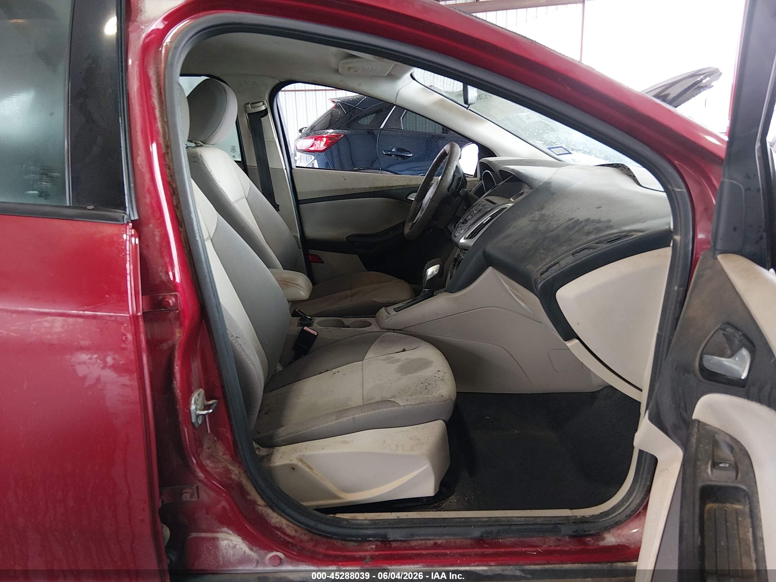2013 Ford Focus Se Red vin: 1FADP3F24DL144166
