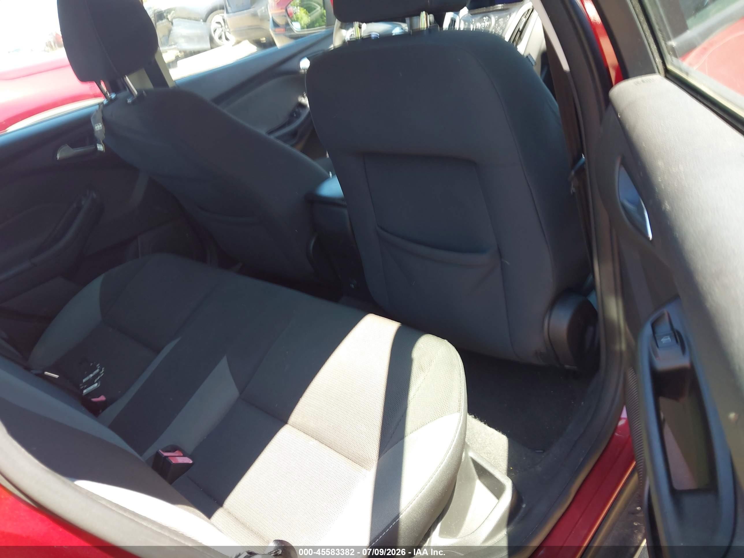 2013 Ford Focus Se Красный vin: 1FADP3F24DL173747