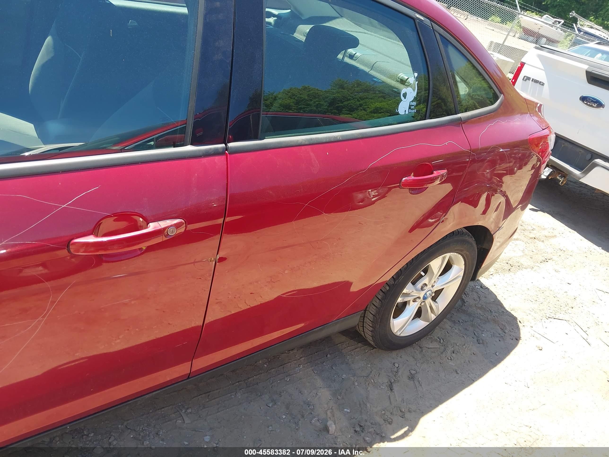2013 Ford Focus Se Красный vin: 1FADP3F24DL173747