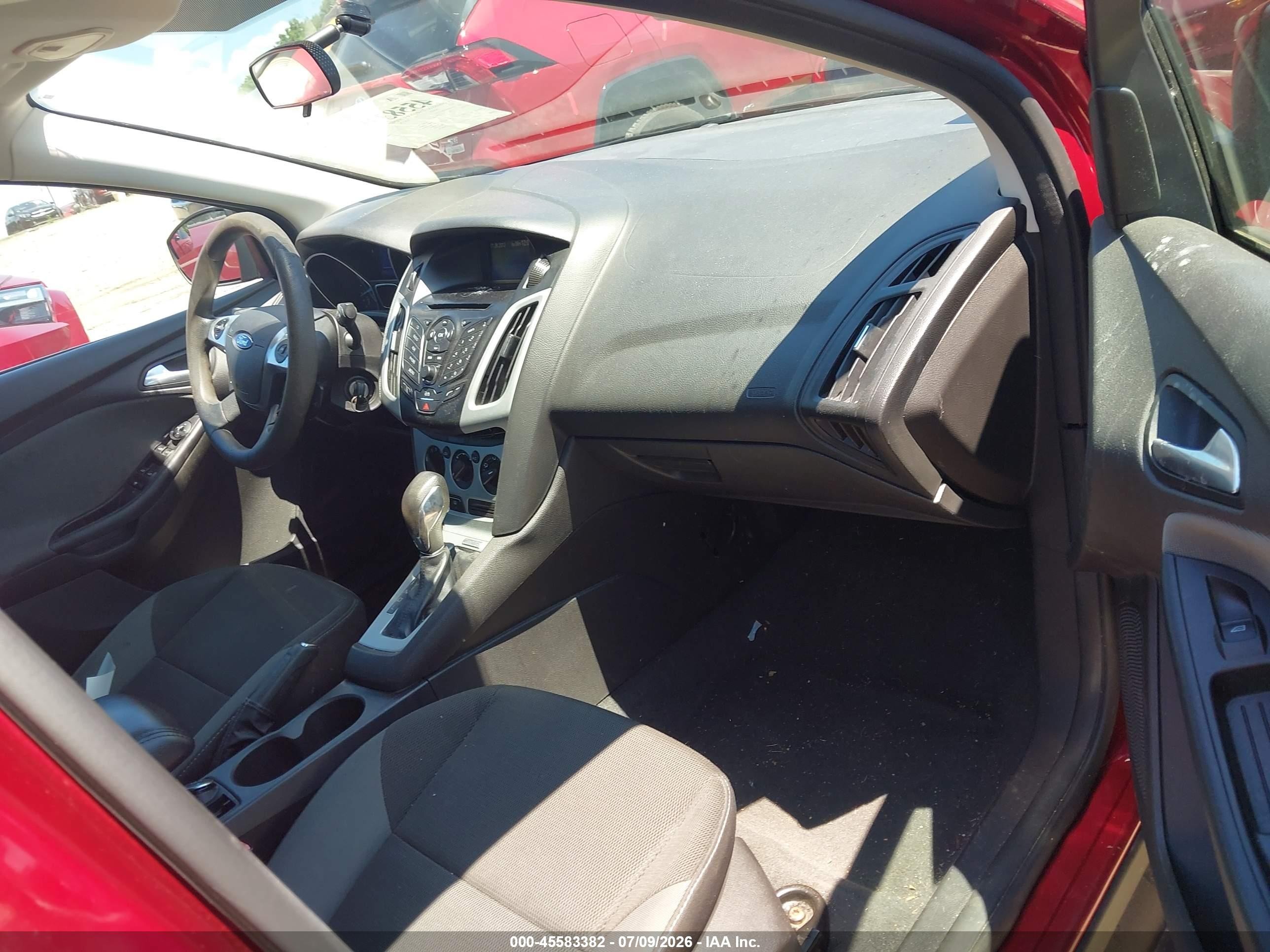2013 Ford Focus Se Красный vin: 1FADP3F24DL173747