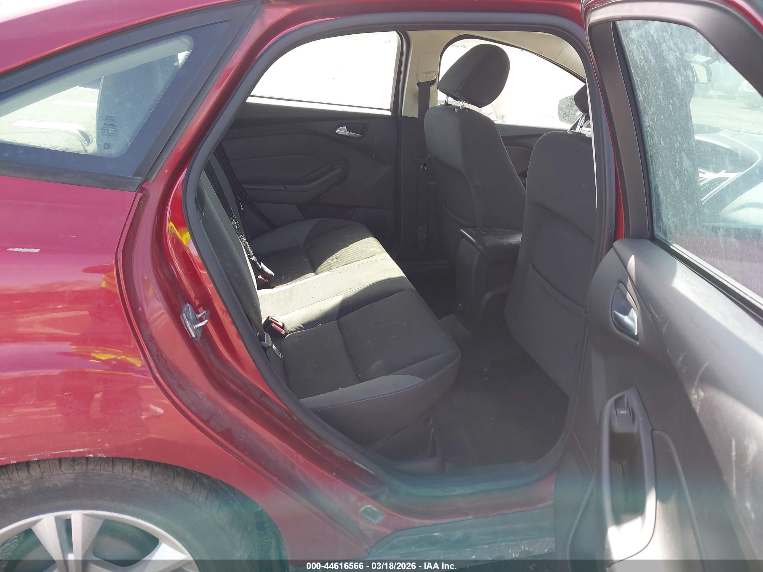 2013 Ford Focus Se Коричневый vin: 1FADP3F24DL204110
