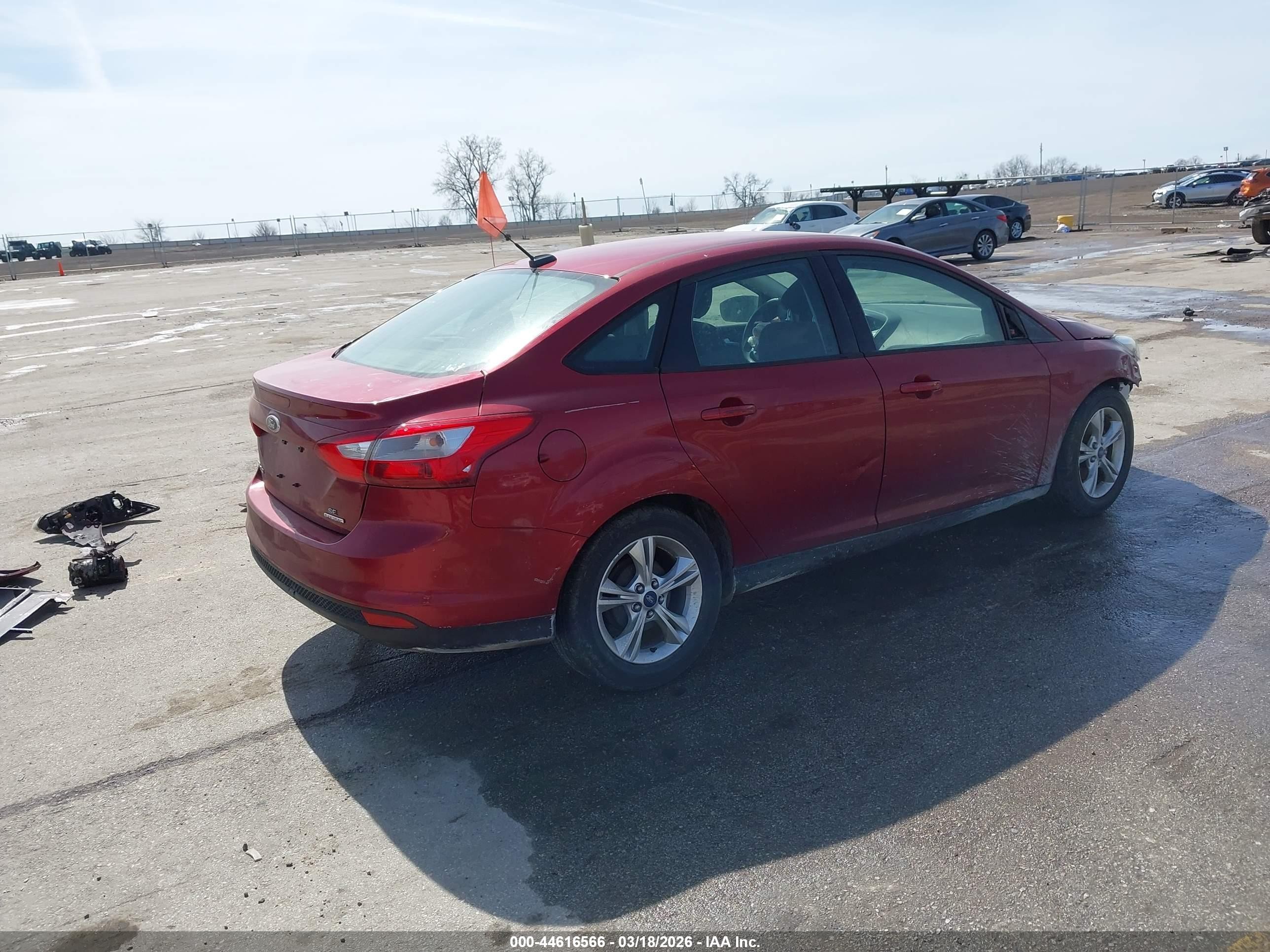 2013 Ford Focus Se Коричневый vin: 1FADP3F24DL204110