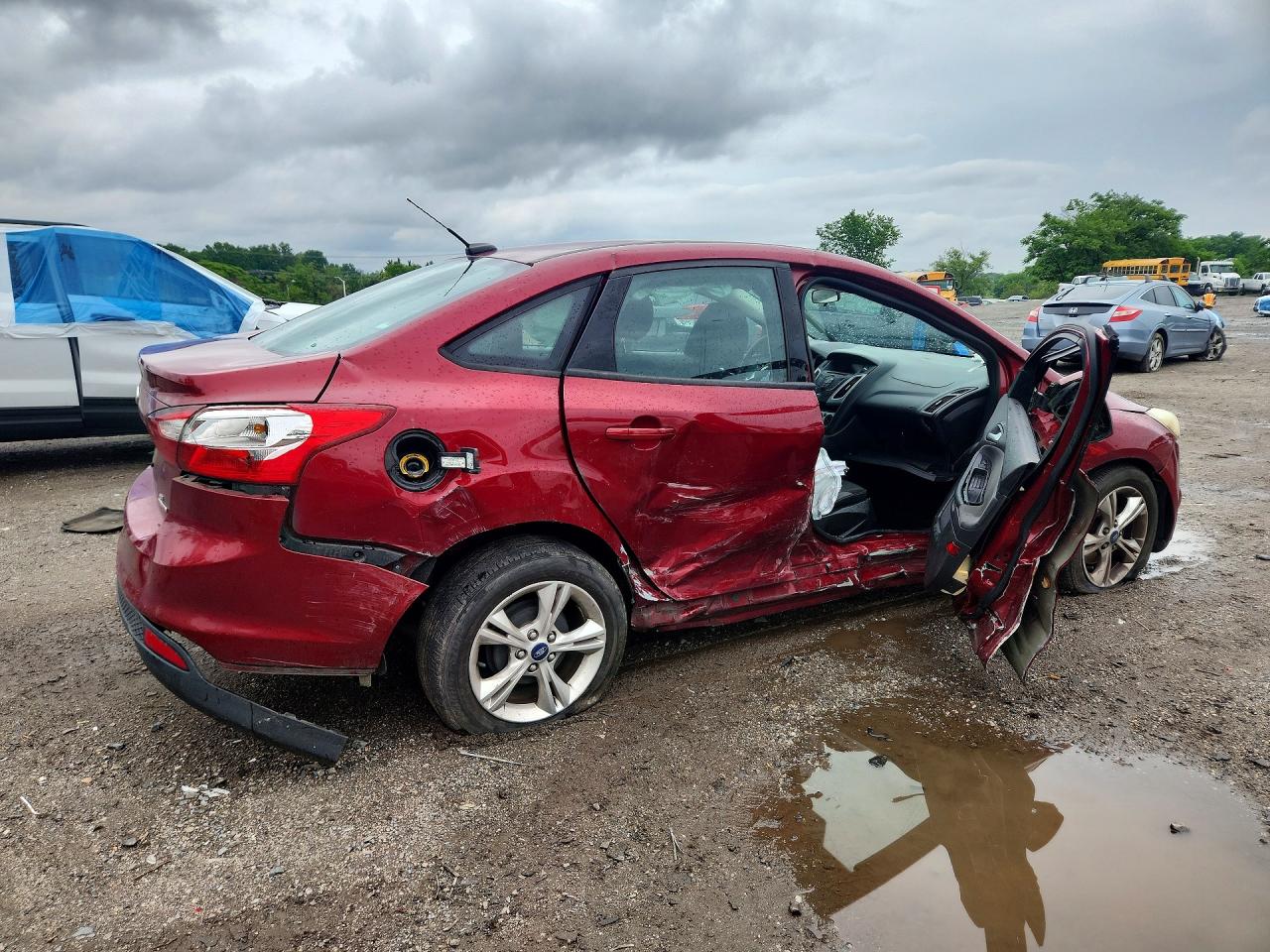 2013 Ford Focus Se Red vin: 1FADP3F24DL288882