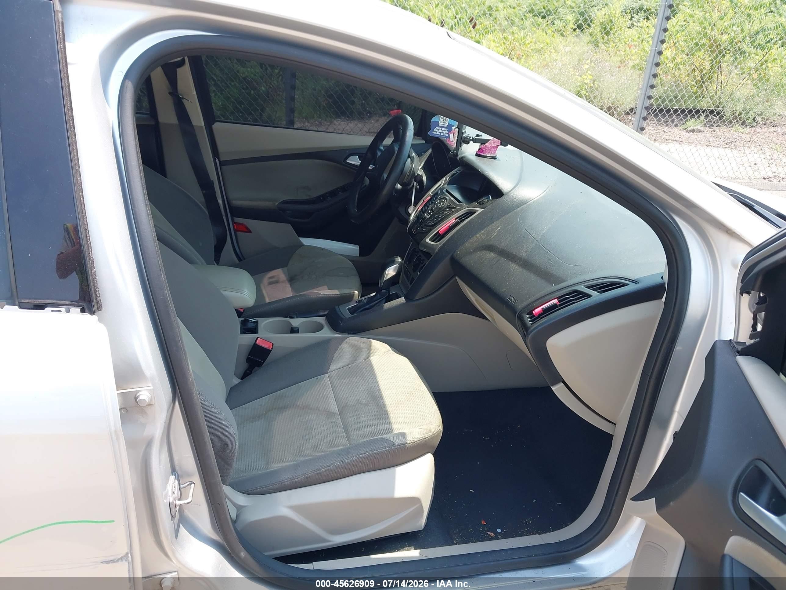 2013 Ford Focus Se Silver vin: 1FADP3F24DL295072
