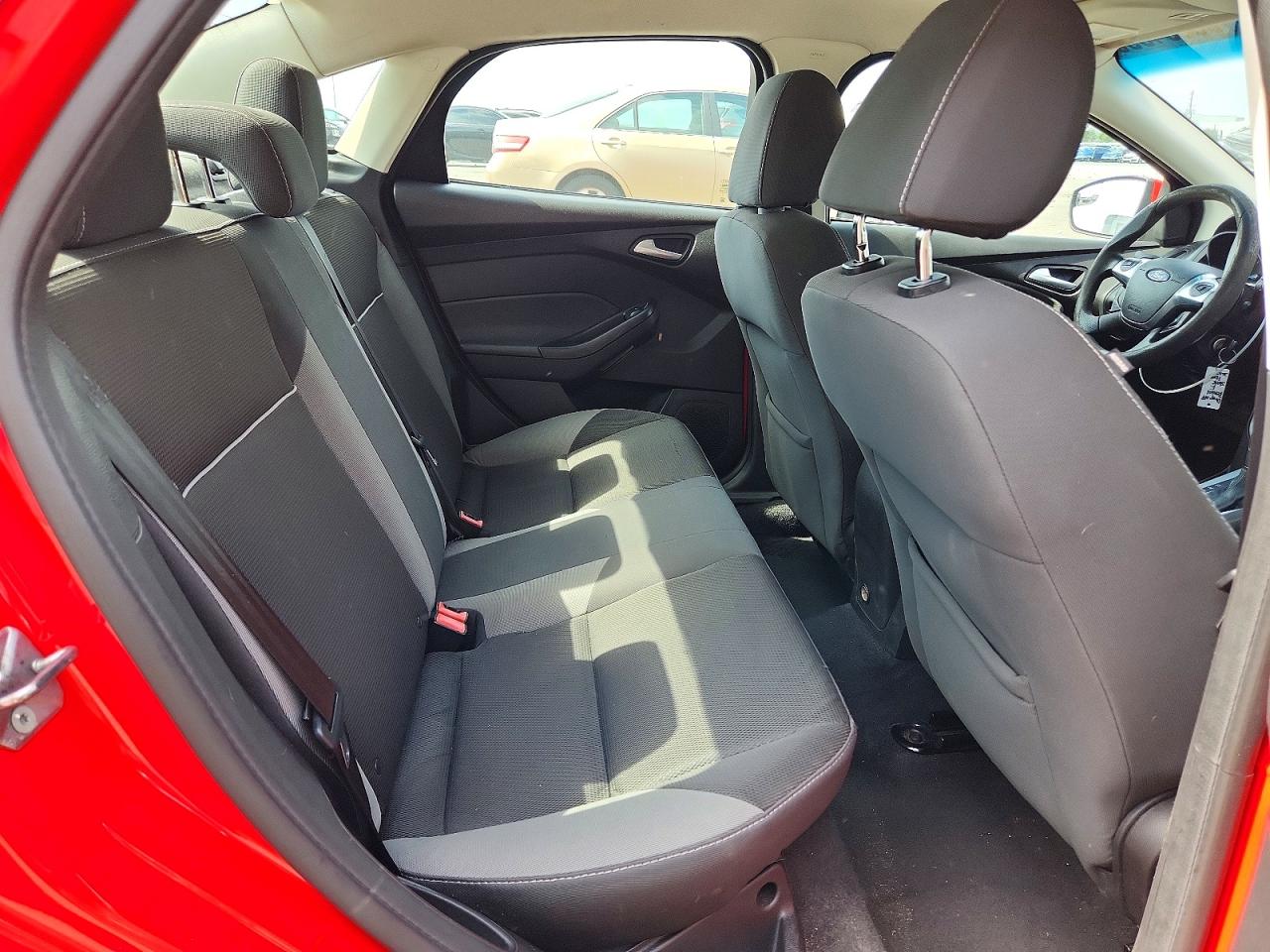 2013 Ford Focus Se Red vin: 1FADP3F24DL318513
