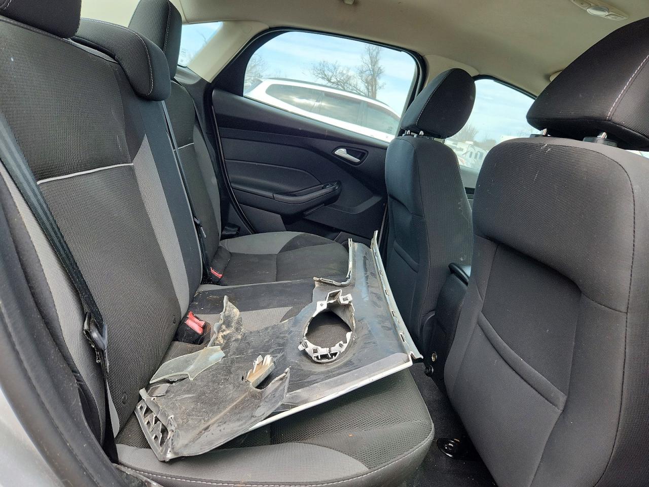 2013 Ford Focus Se Silver vin: 1FADP3F24DL337482