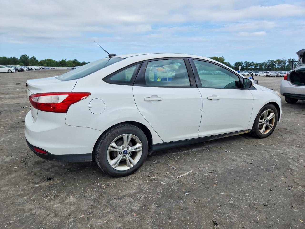 2013 Ford Focus Se Белый vin: 1FADP3F24DL349955