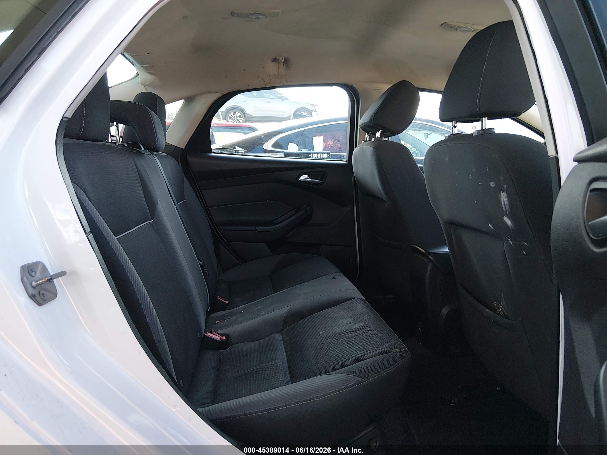 2014 Ford Focus Se White vin: 1FADP3F24EL112755