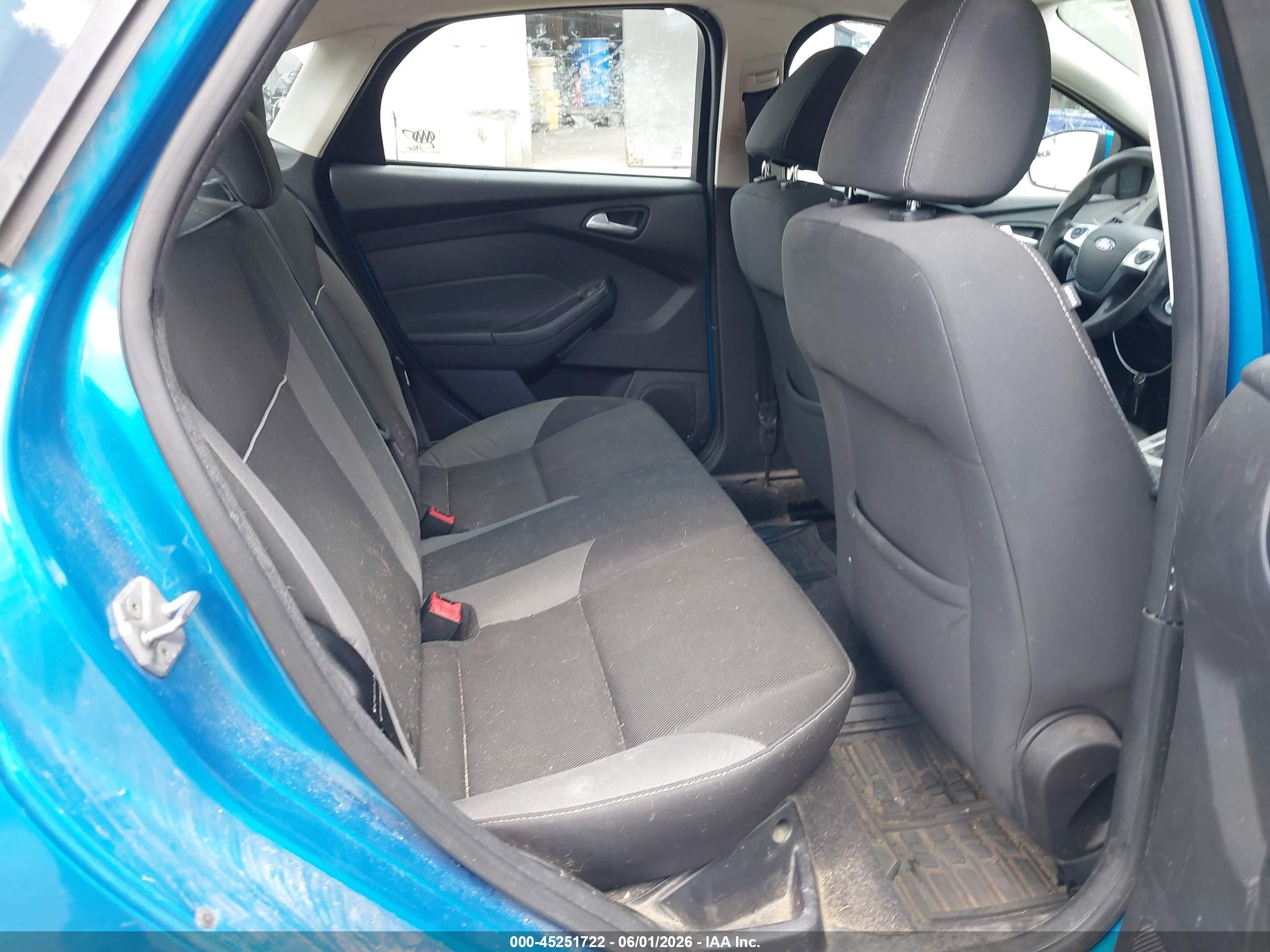 2014 Ford Focus Se Blue vin: 1FADP3F24EL125375